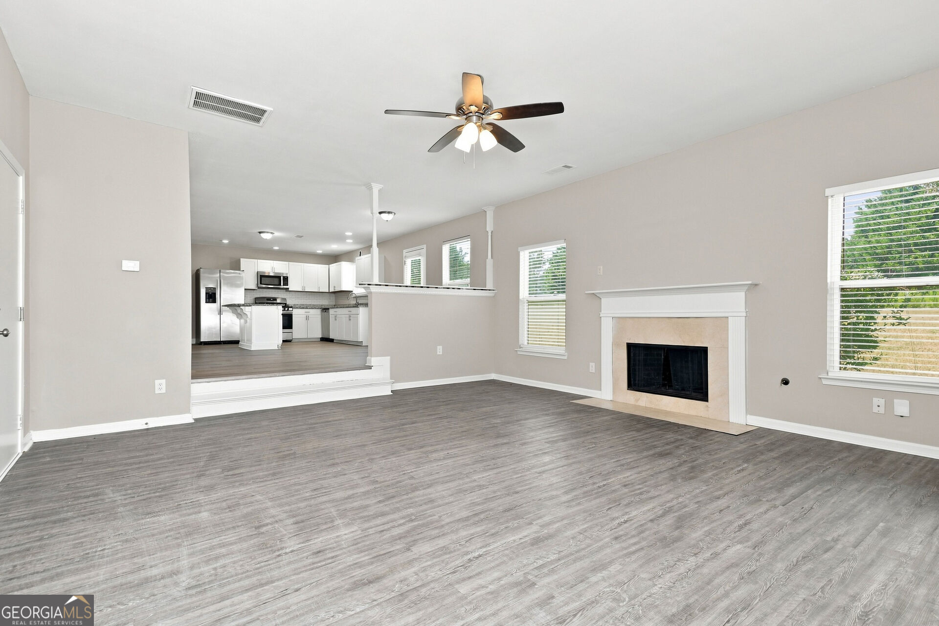 406 Grier Drive Property Photo 3