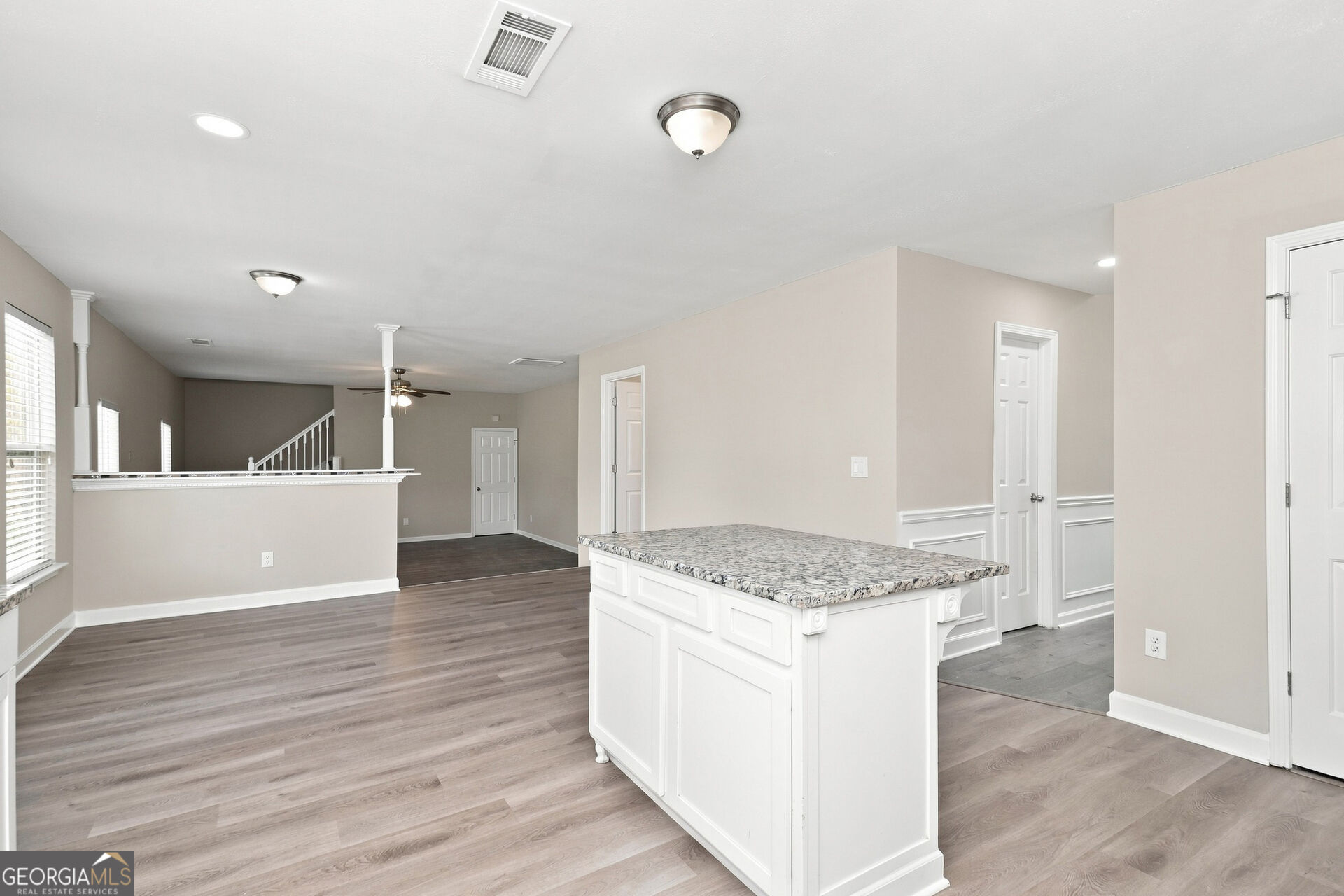 406 Grier Drive Property Photo 4