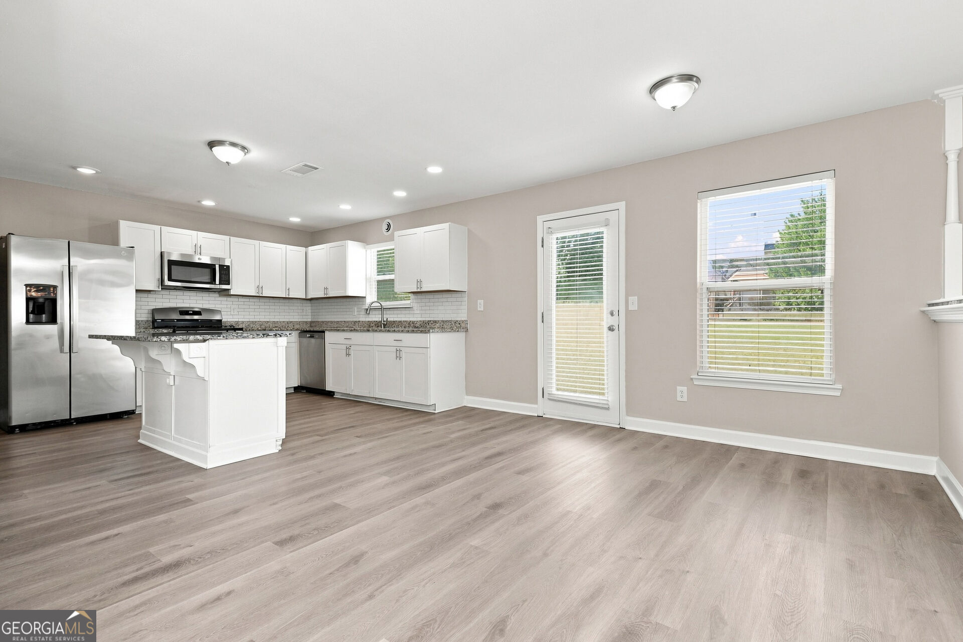 406 Grier Drive Property Photo 5