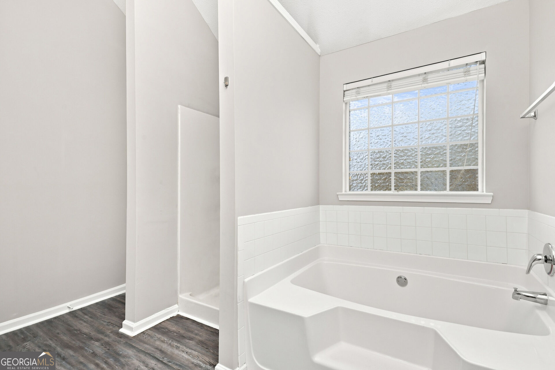 406 Grier Drive Property Photo 8