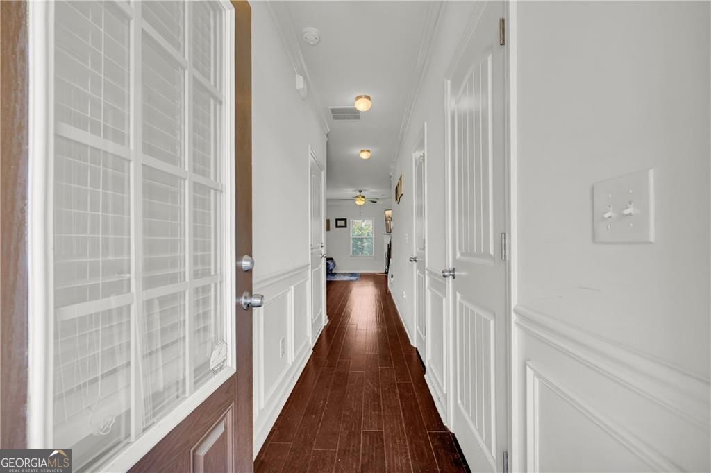 1735 Snapping Court Property Photo 3