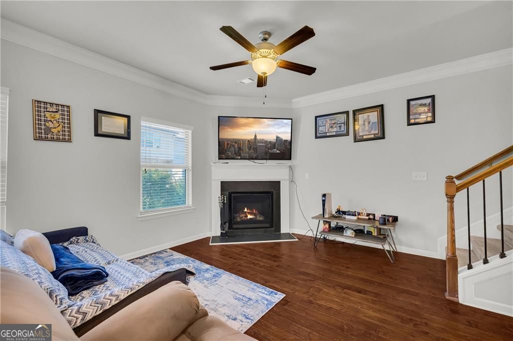 1735 Snapping Court Property Photo 4