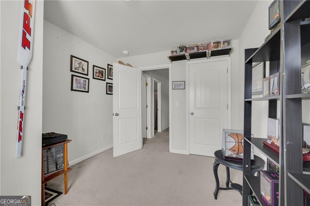 1735 Snapping Court Property Photo 12