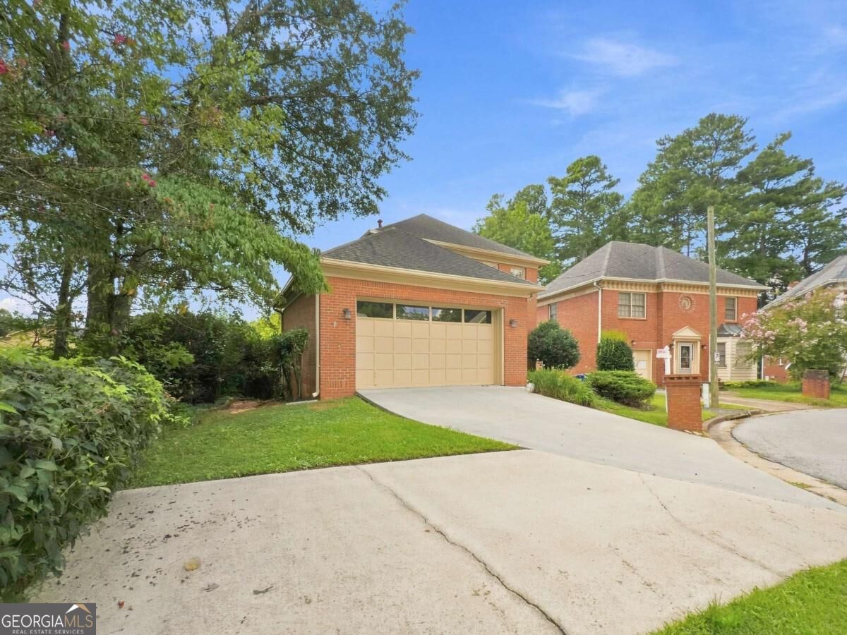 4345 Hambrick Place Property Photo 3