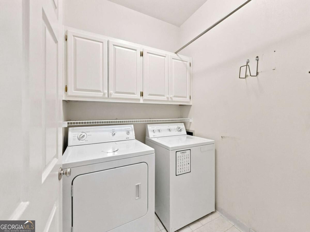 4345 Hambrick Place Property Photo 9