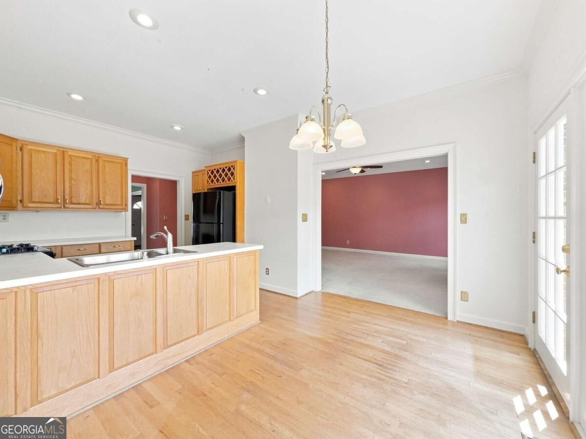 4345 Hambrick Place Property Photo 10