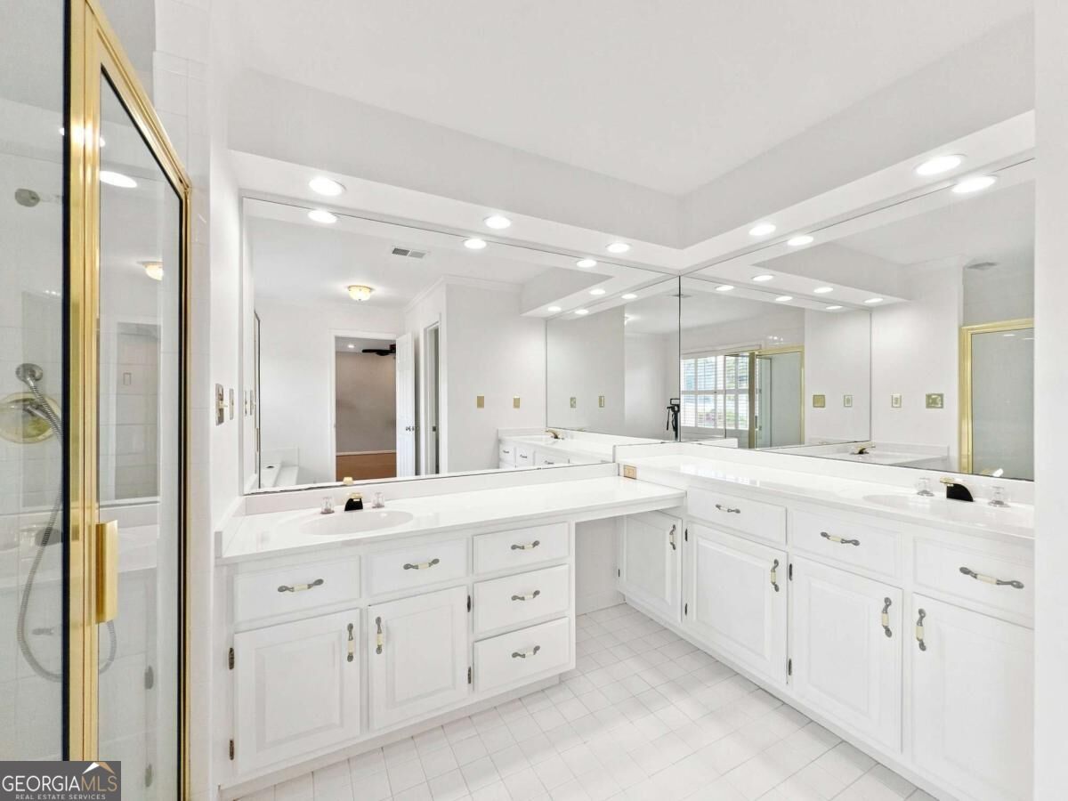 4345 Hambrick Place Property Photo 19