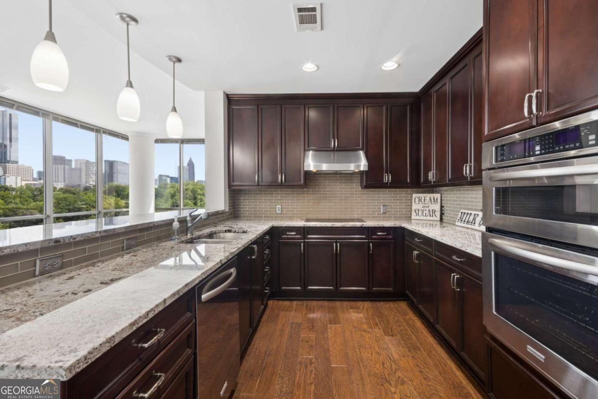 270 17th Street Nw # 601 Property Photo 5