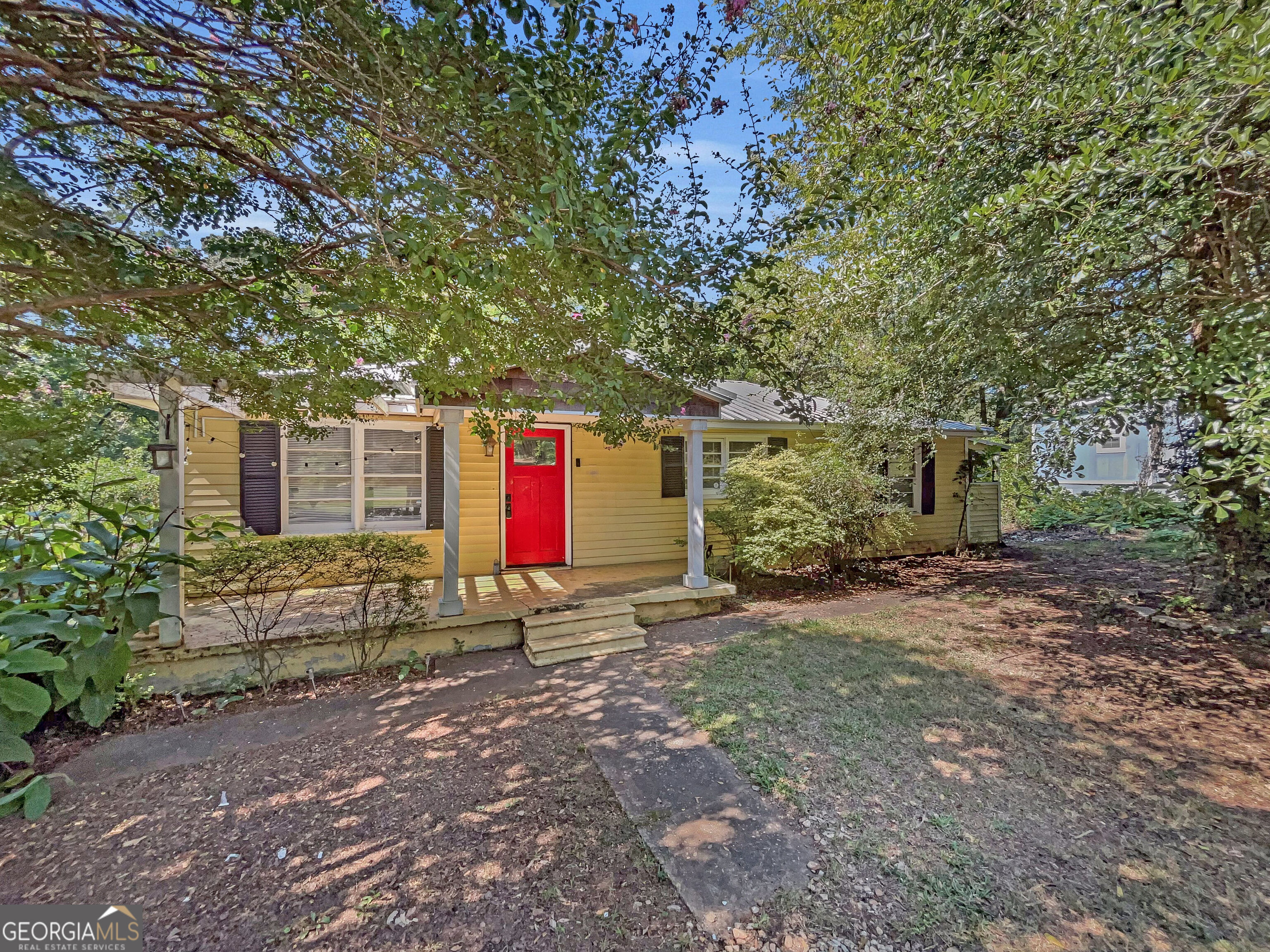 1748 E Broad Street Property Photo 2