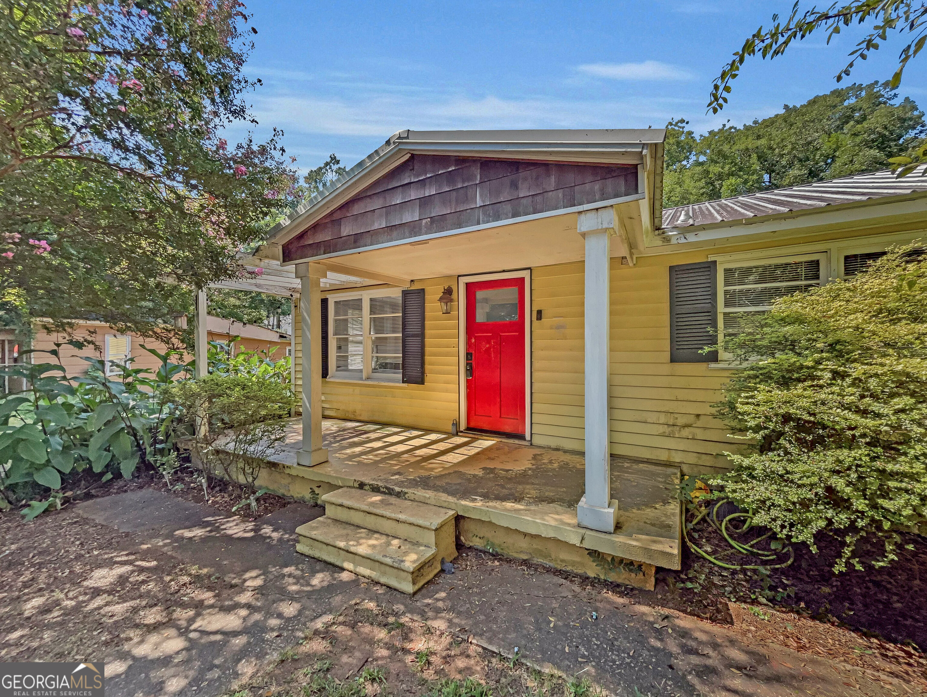 1748 E Broad Street Property Photo 3