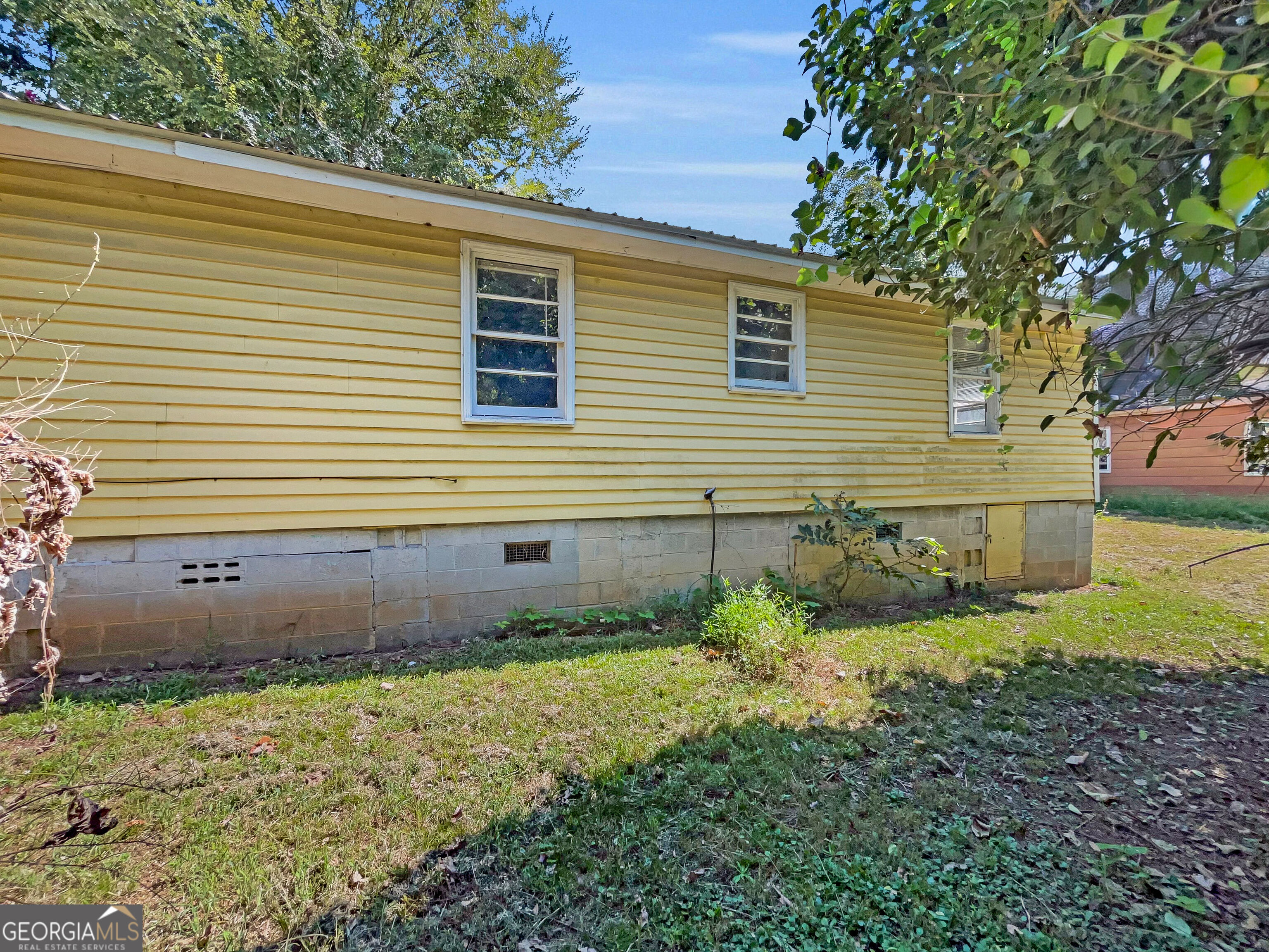 1748 E Broad Street Property Photo 22