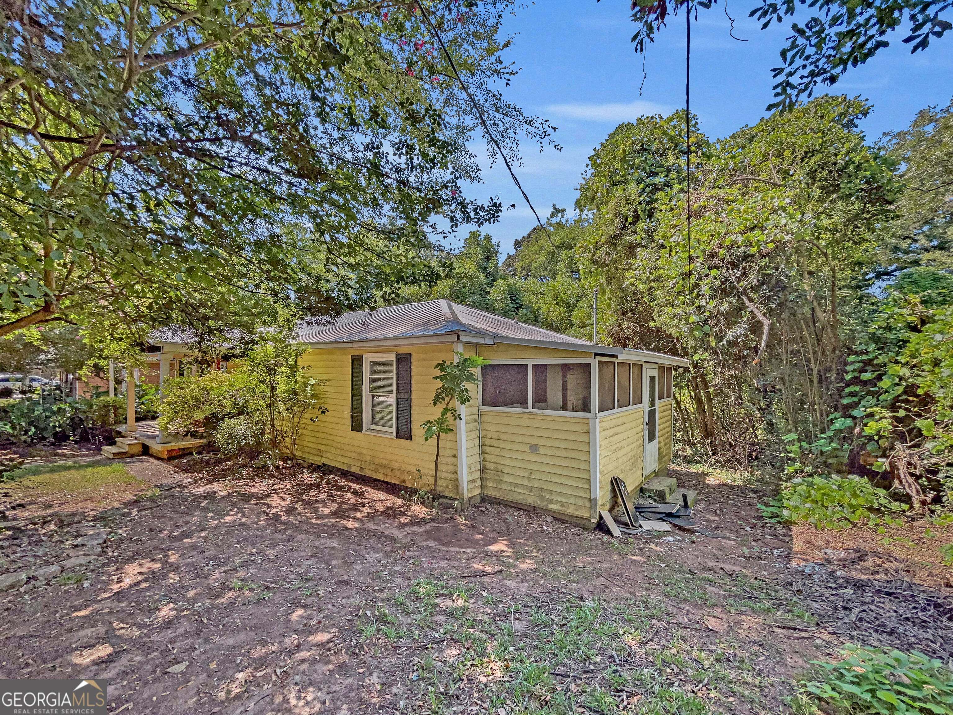 1748 E Broad Street Property Photo 23