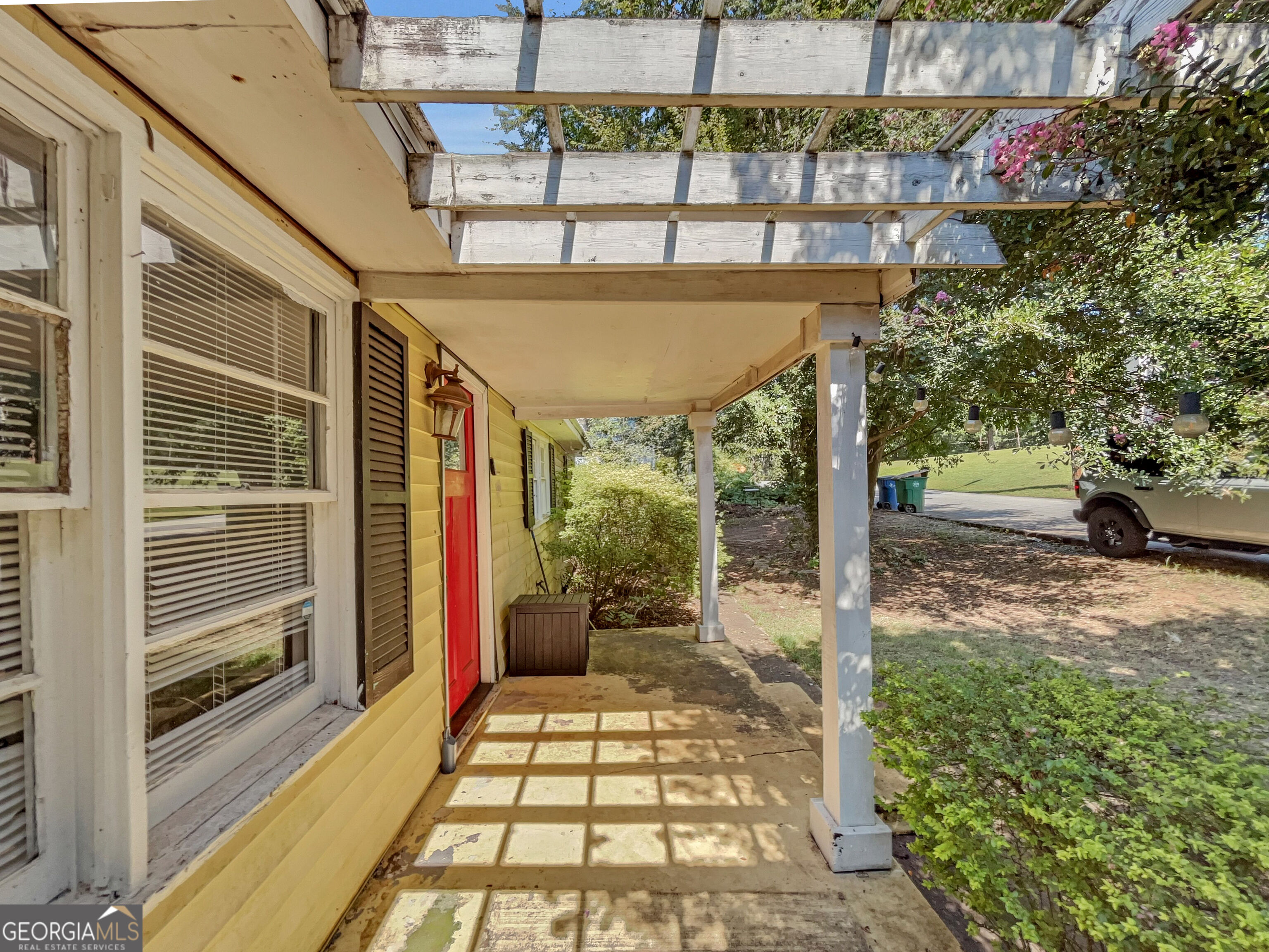 1748 E Broad Street Property Photo 24