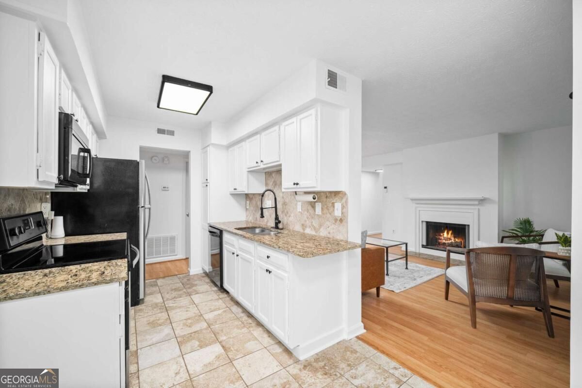 711 Glenleaf Drive Property Photo 15