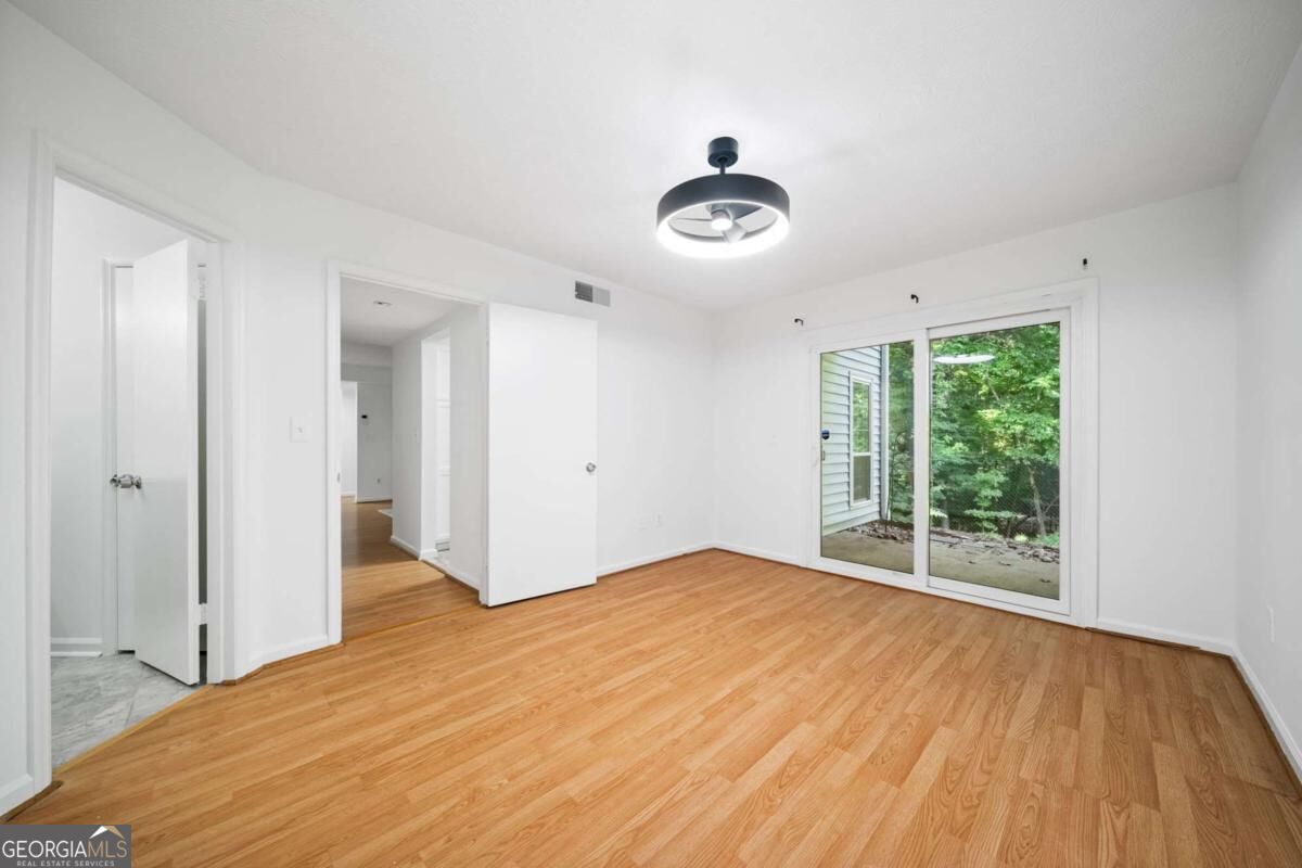 711 Glenleaf Drive Property Photo 23