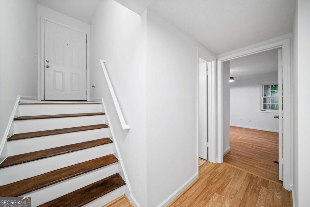 711 Glenleaf Drive Property Photo 28