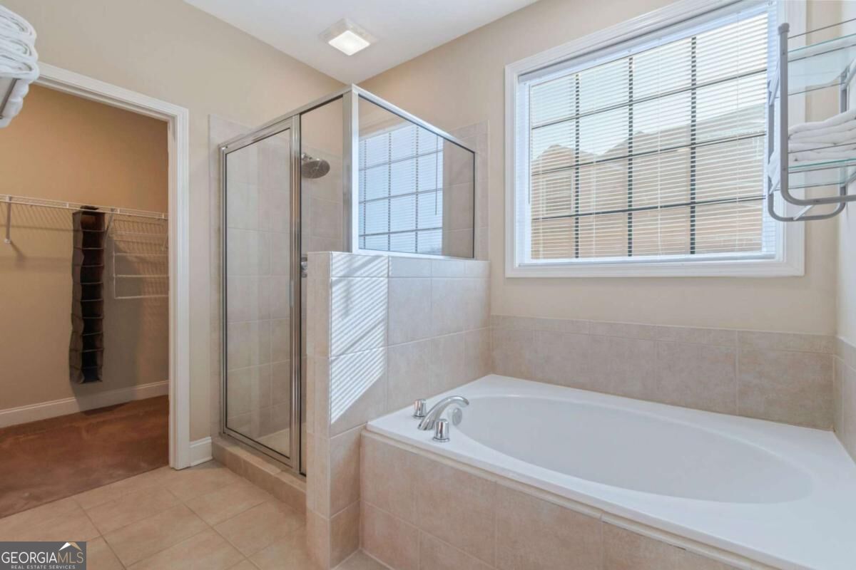 6365 Aarons Way Property Photo 5