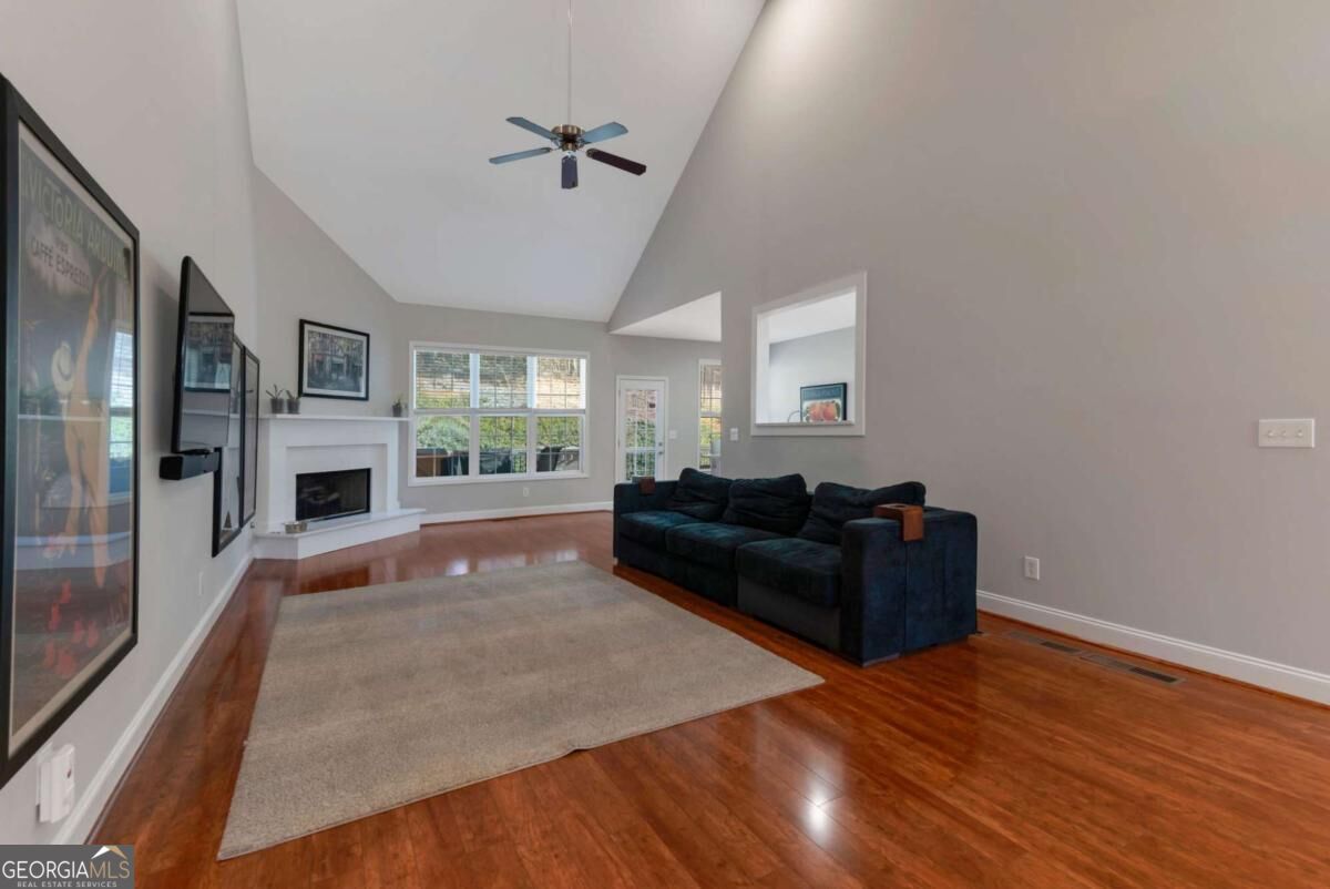 6365 Aarons Way Property Photo 14