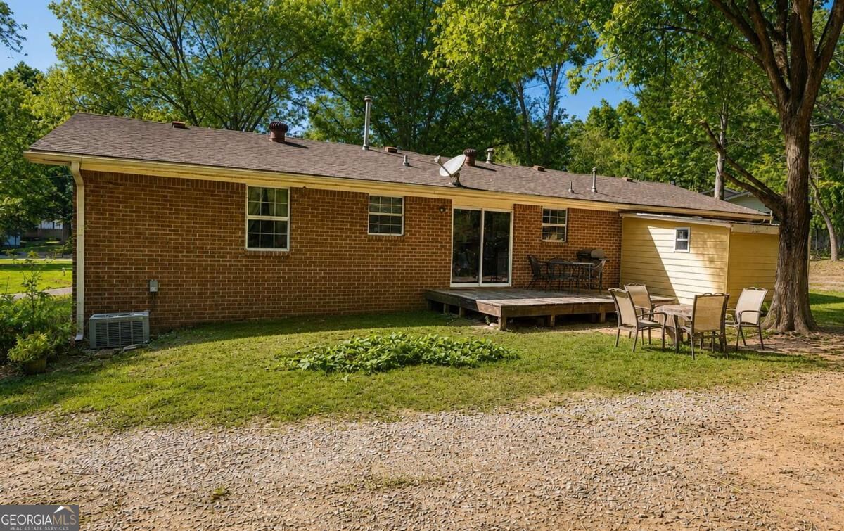 4435 Winding Creek Drive Property Photo 8