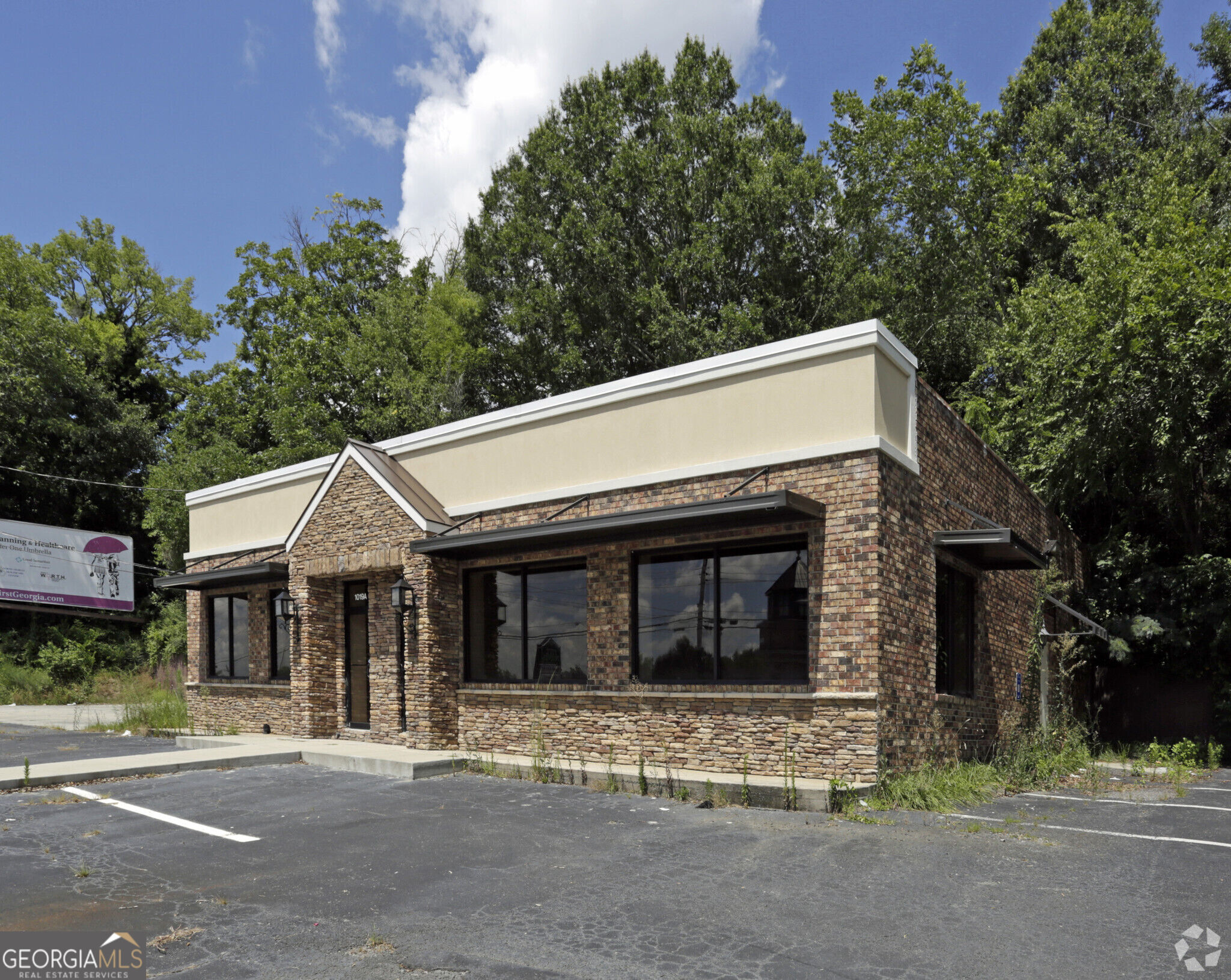 1019 B N Broad Street Property Photo 1