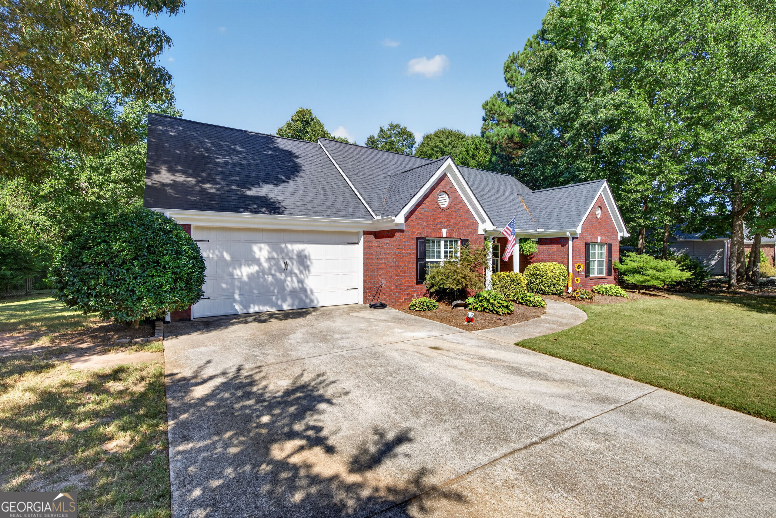 144 Feldspar Drive Property Photo 2