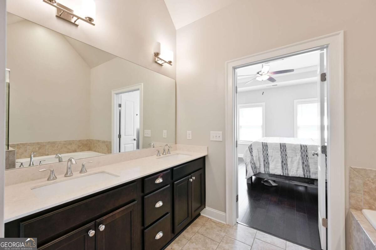 2177 Parkside Glen View Property Photo 14
