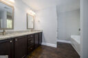 68 Crescent Commons Property Photo 21