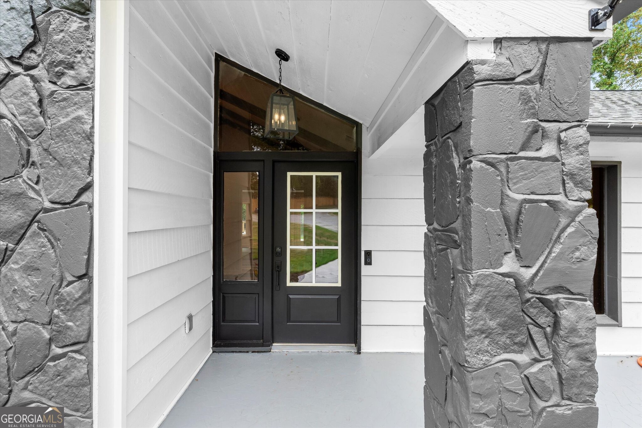 1300 Chipping Court Property Photo 4