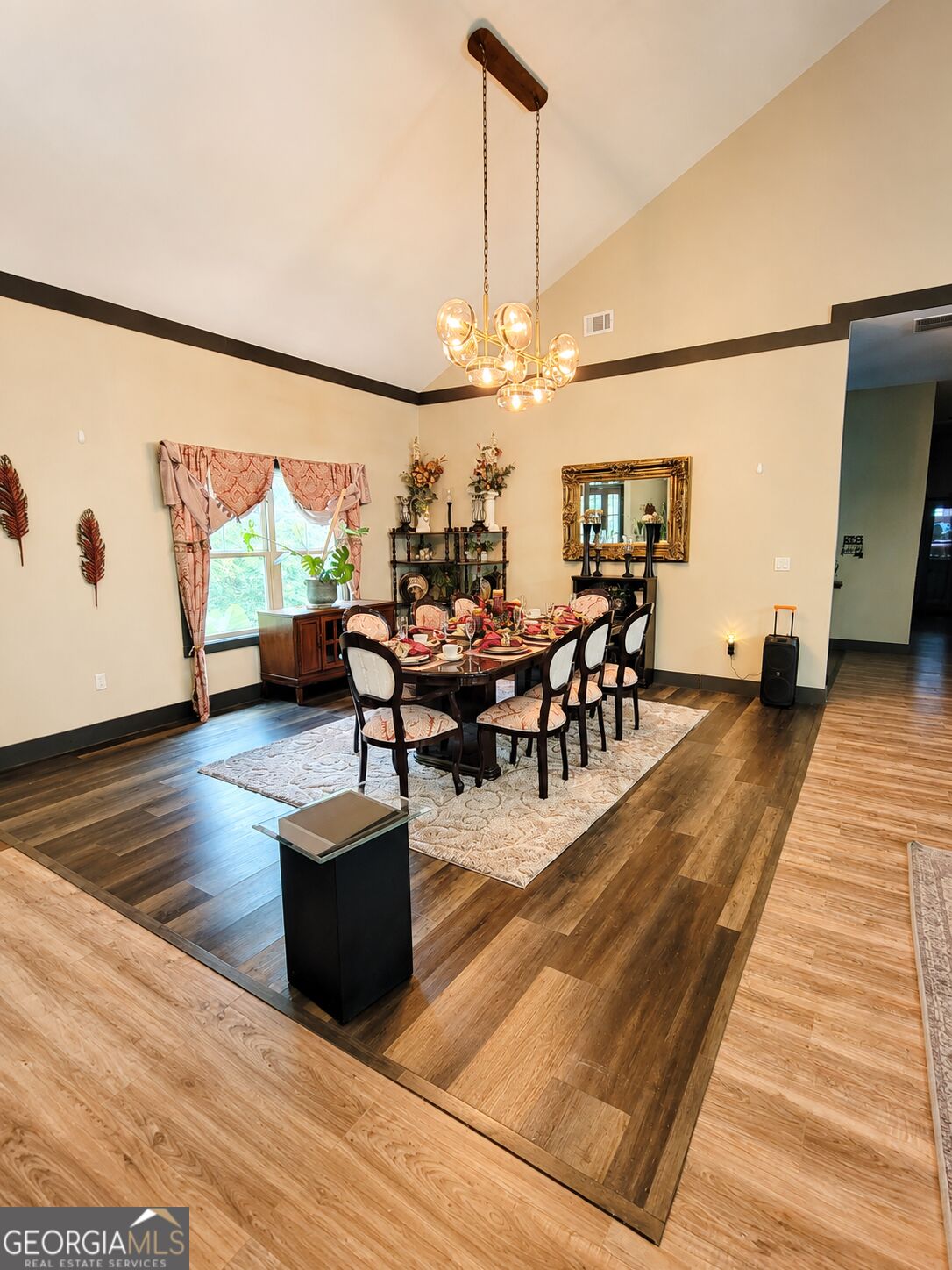 7075 Cascade Palmetto Highway Property Photo 3