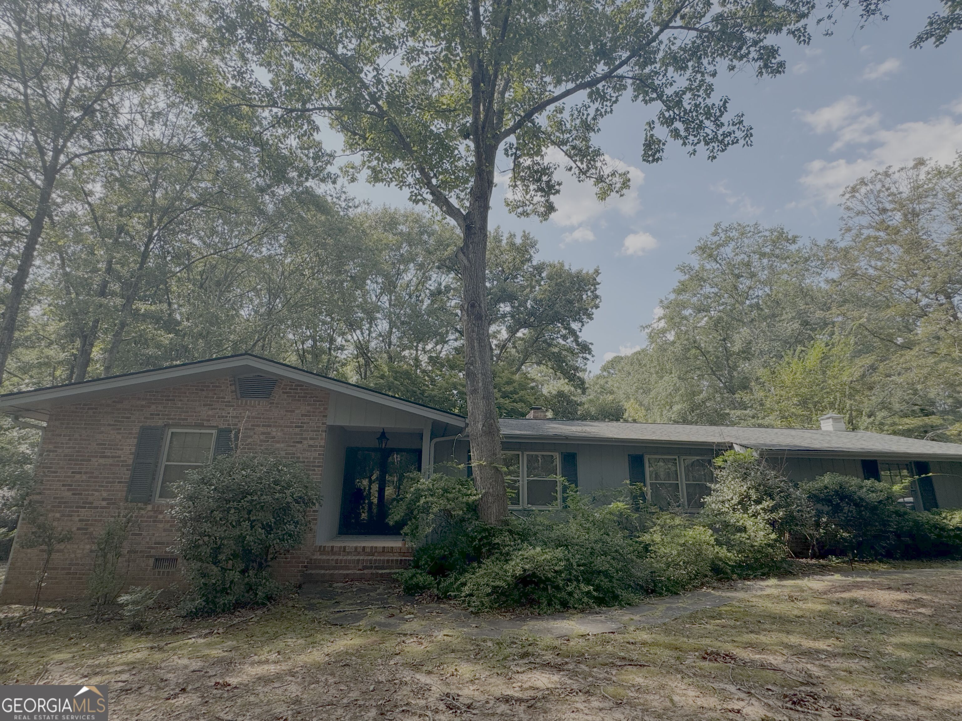 220 Rollingwood Drive Property Photo 1