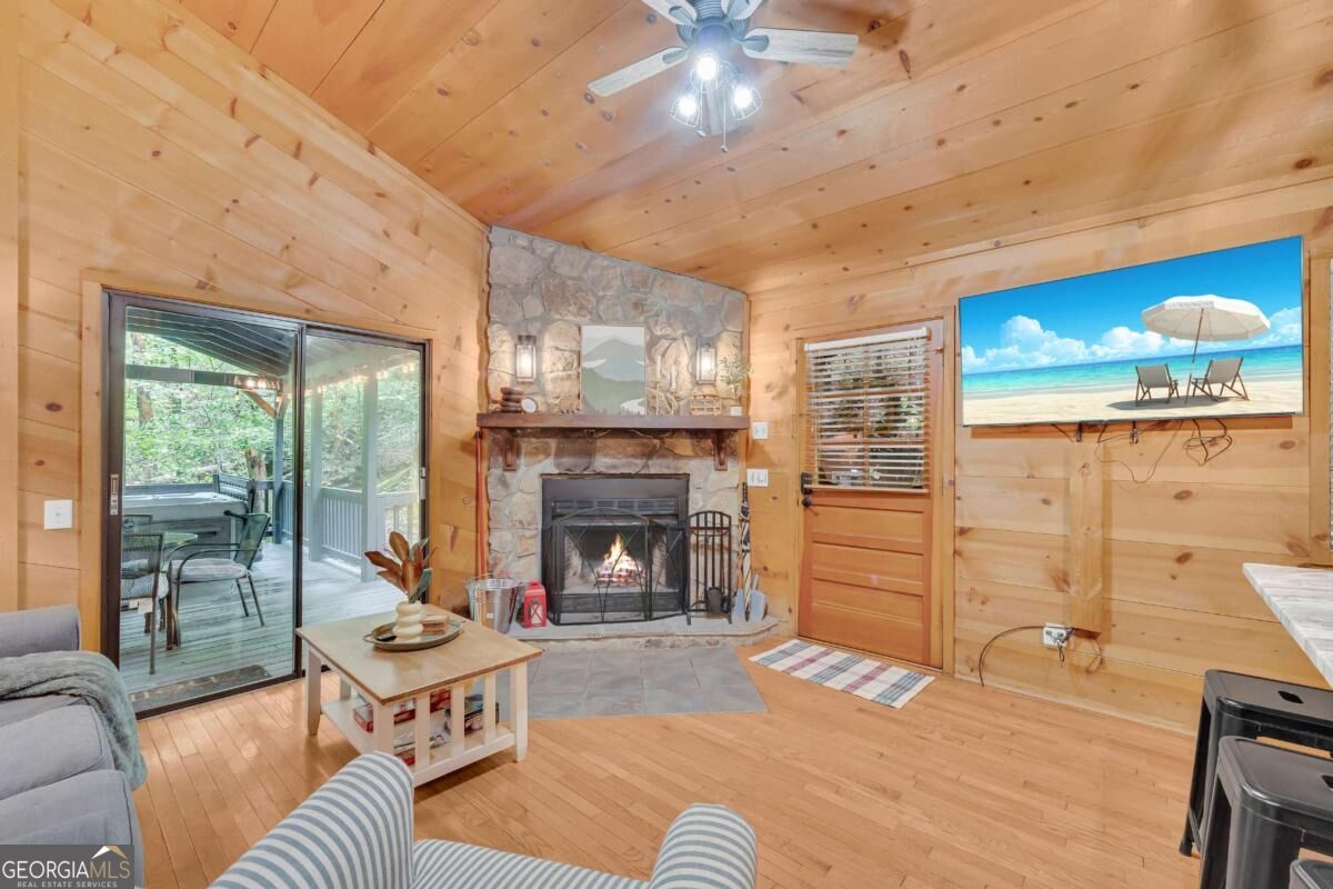 43 Whispering Pines Lane Property Photo 6
