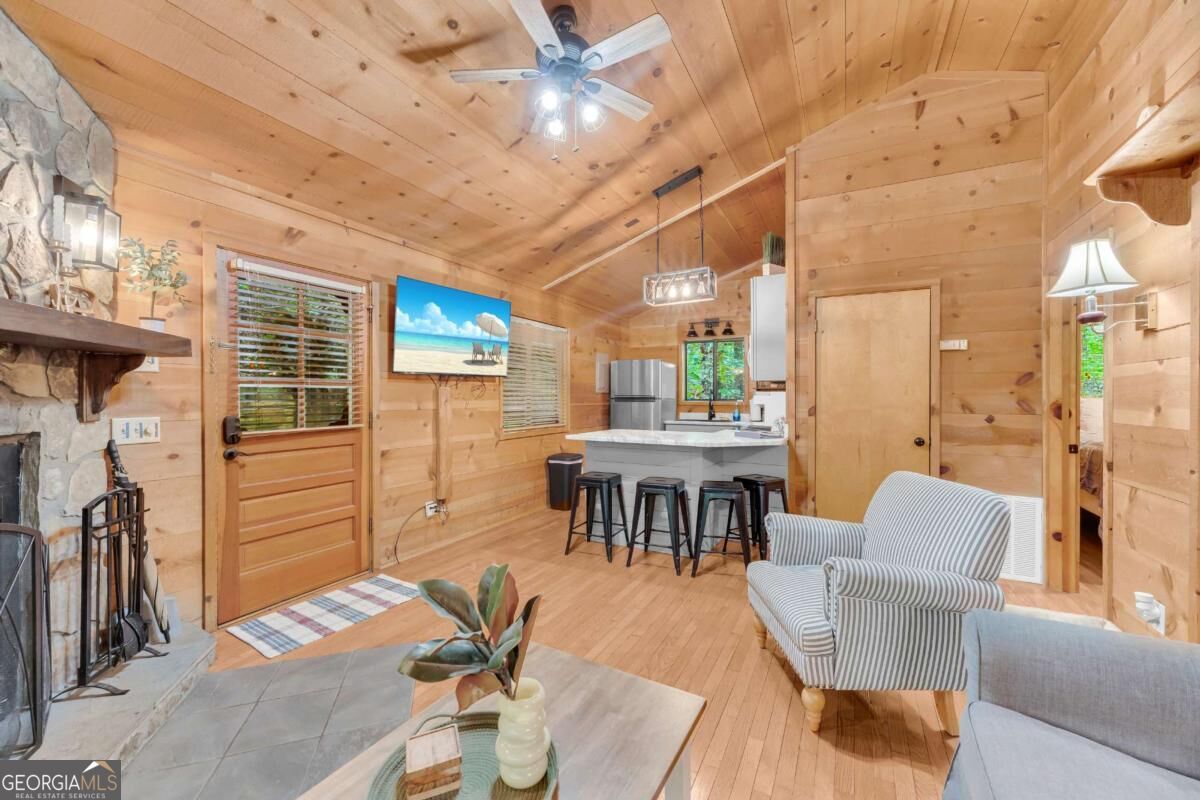 43 Whispering Pines Lane Property Photo 8
