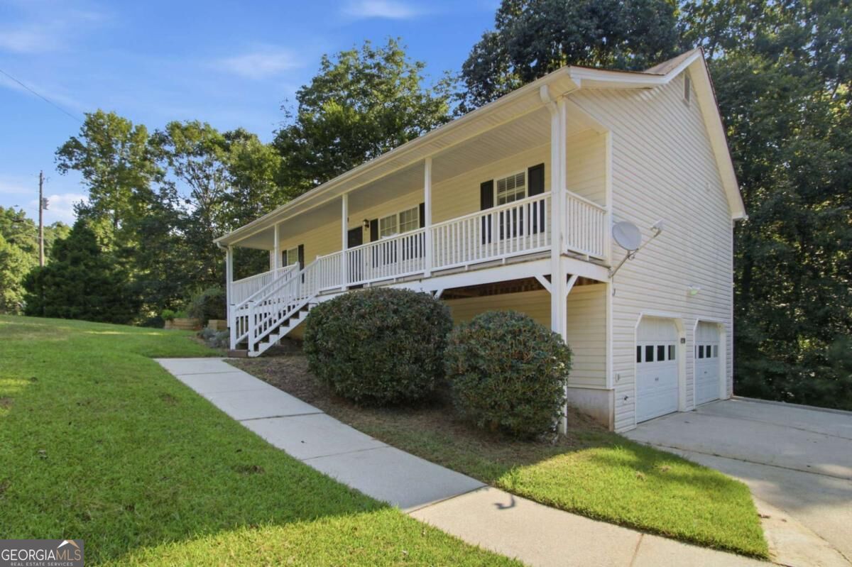 39 Spring Leaf Place Property Photo 3