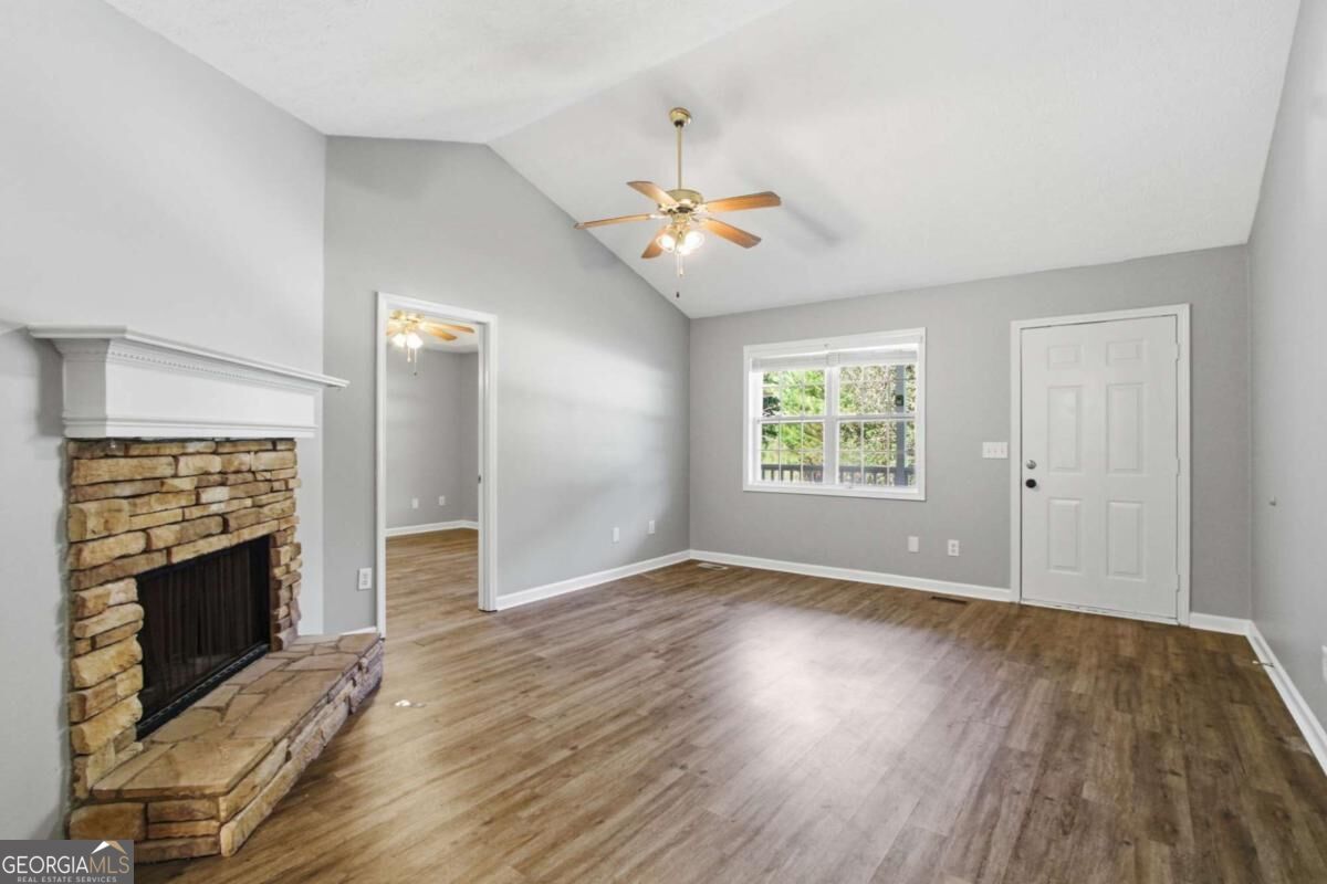 39 Spring Leaf Place Property Photo 4