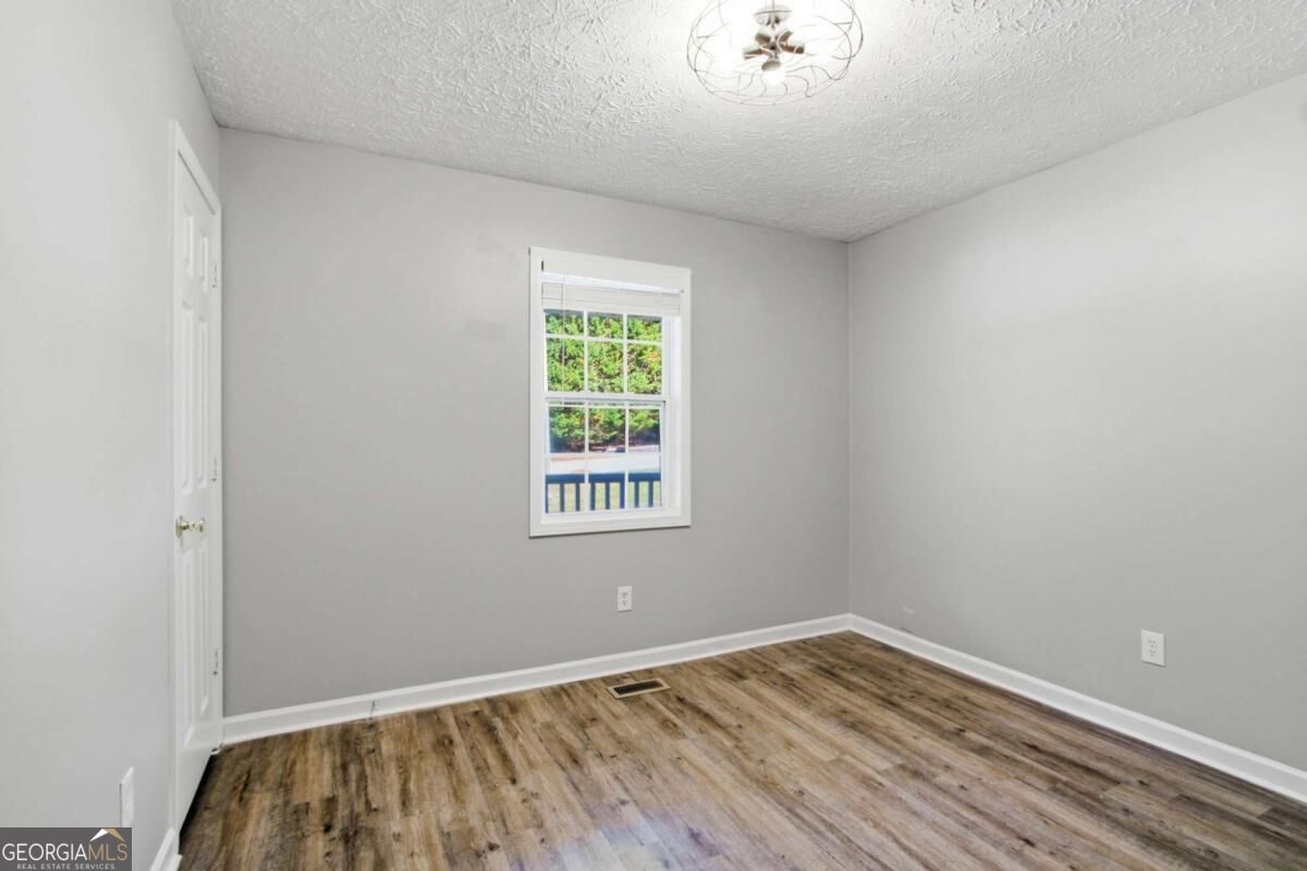 39 Spring Leaf Place Property Photo 10