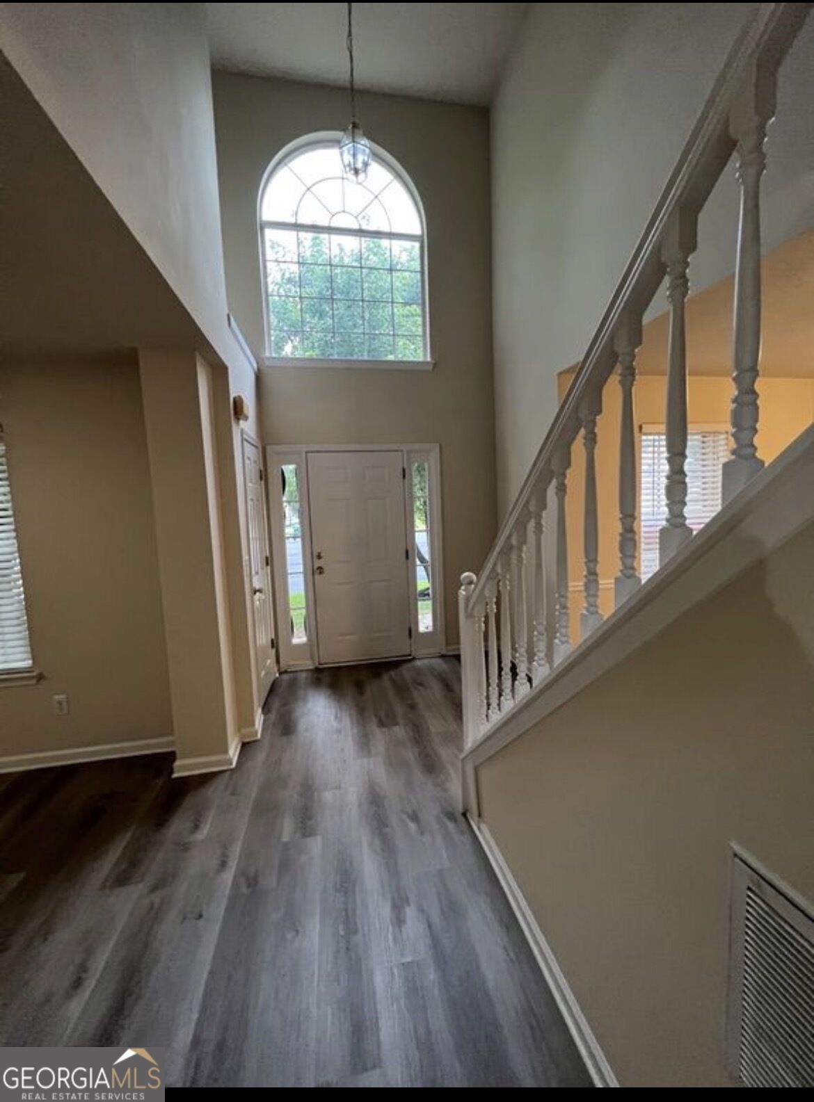 4538 Idlewood Park Property Photo 4
