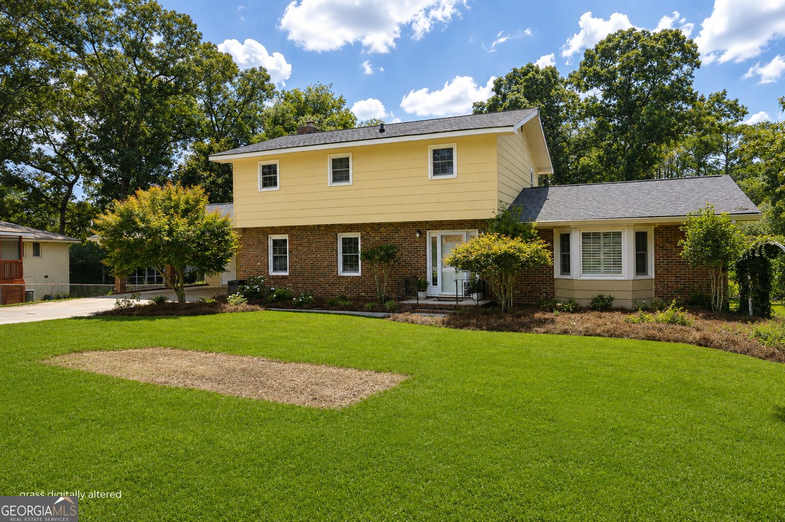 224 Windsor Drive Property Photo 2