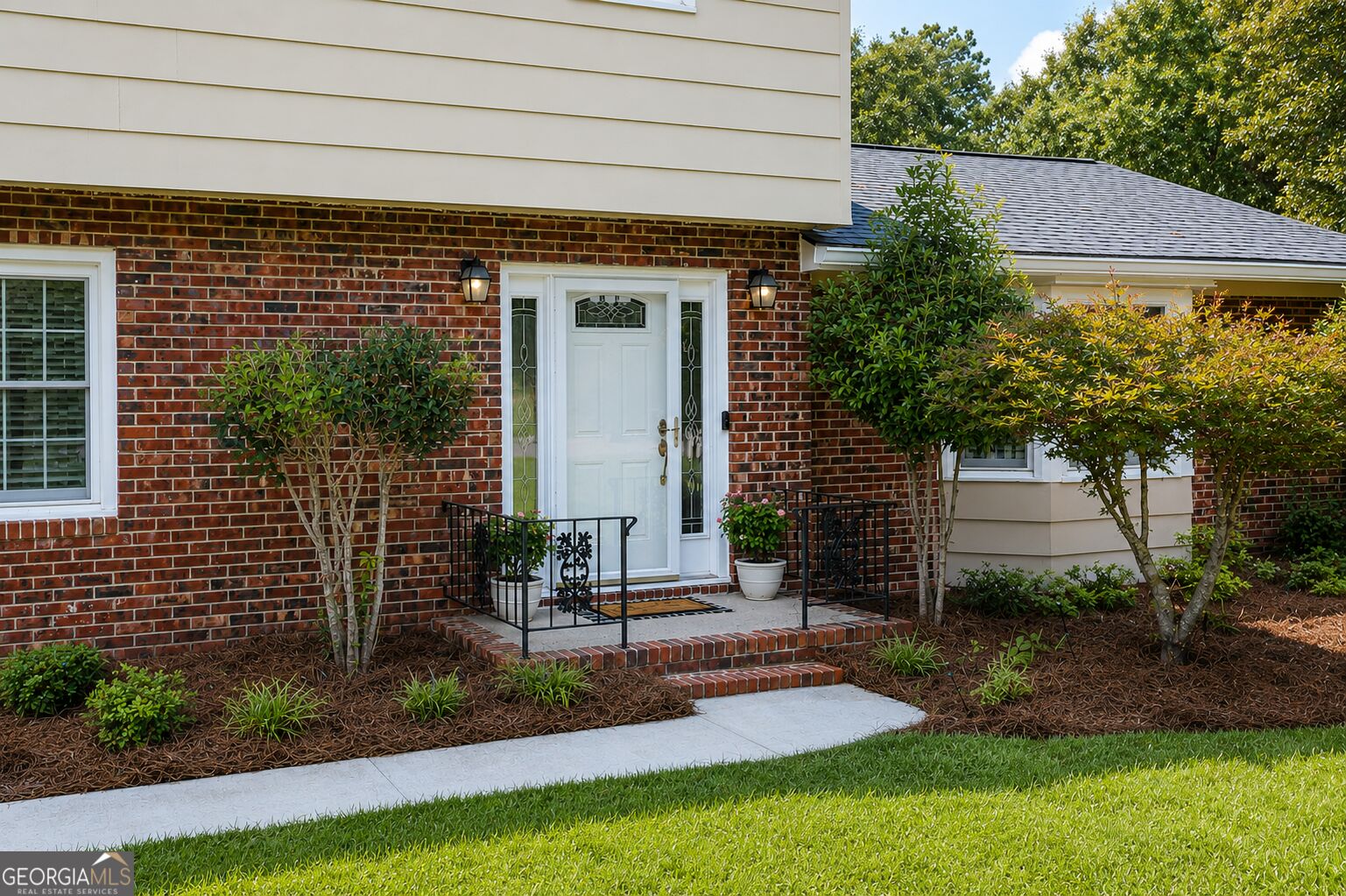 224 Windsor Drive Property Photo 4