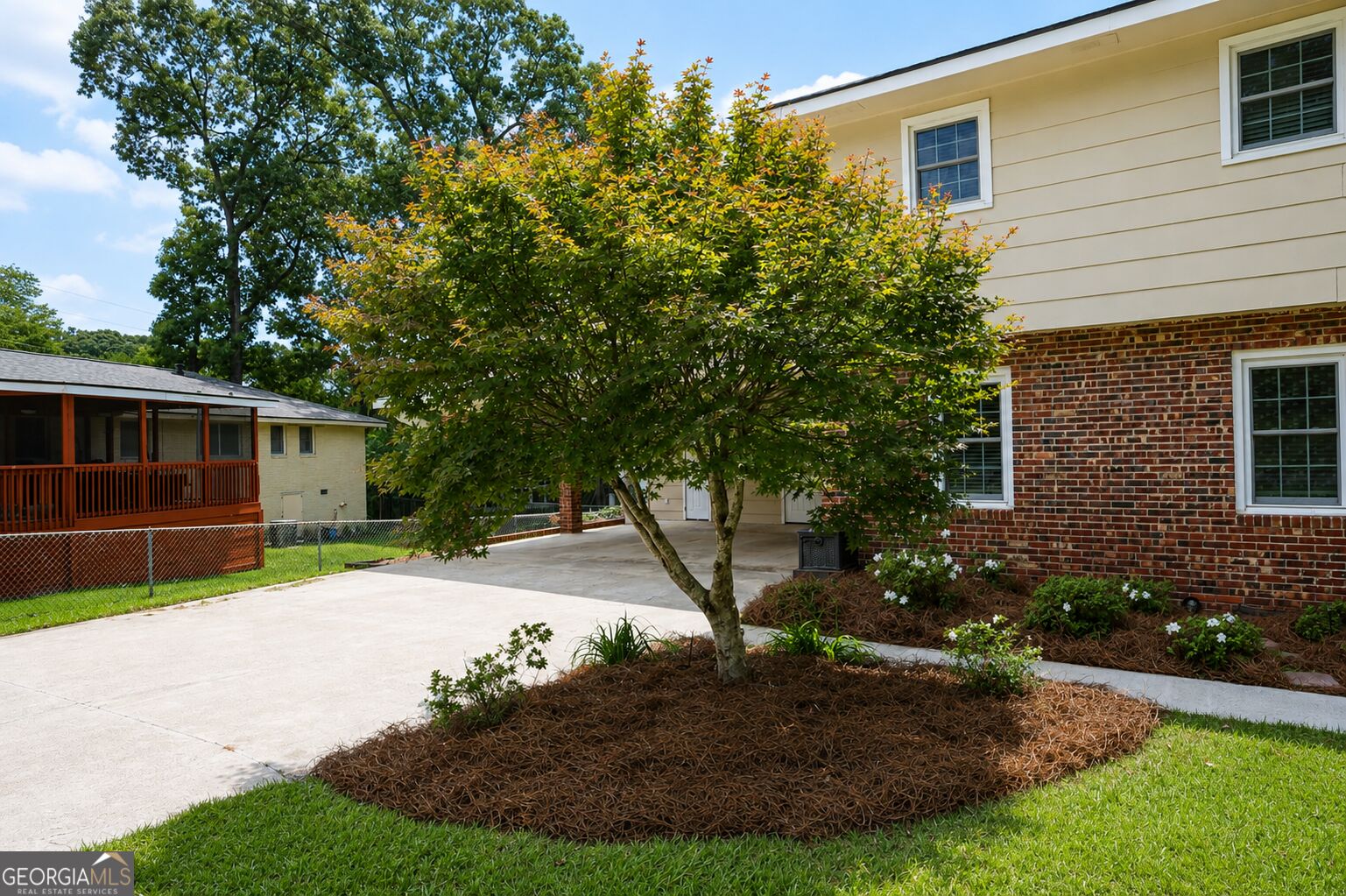 224 Windsor Drive Property Photo 5