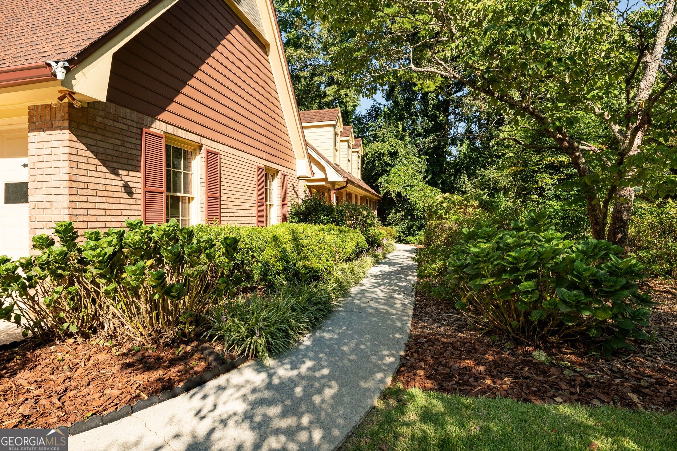 1126 Timothy Terrace Property Photo 3