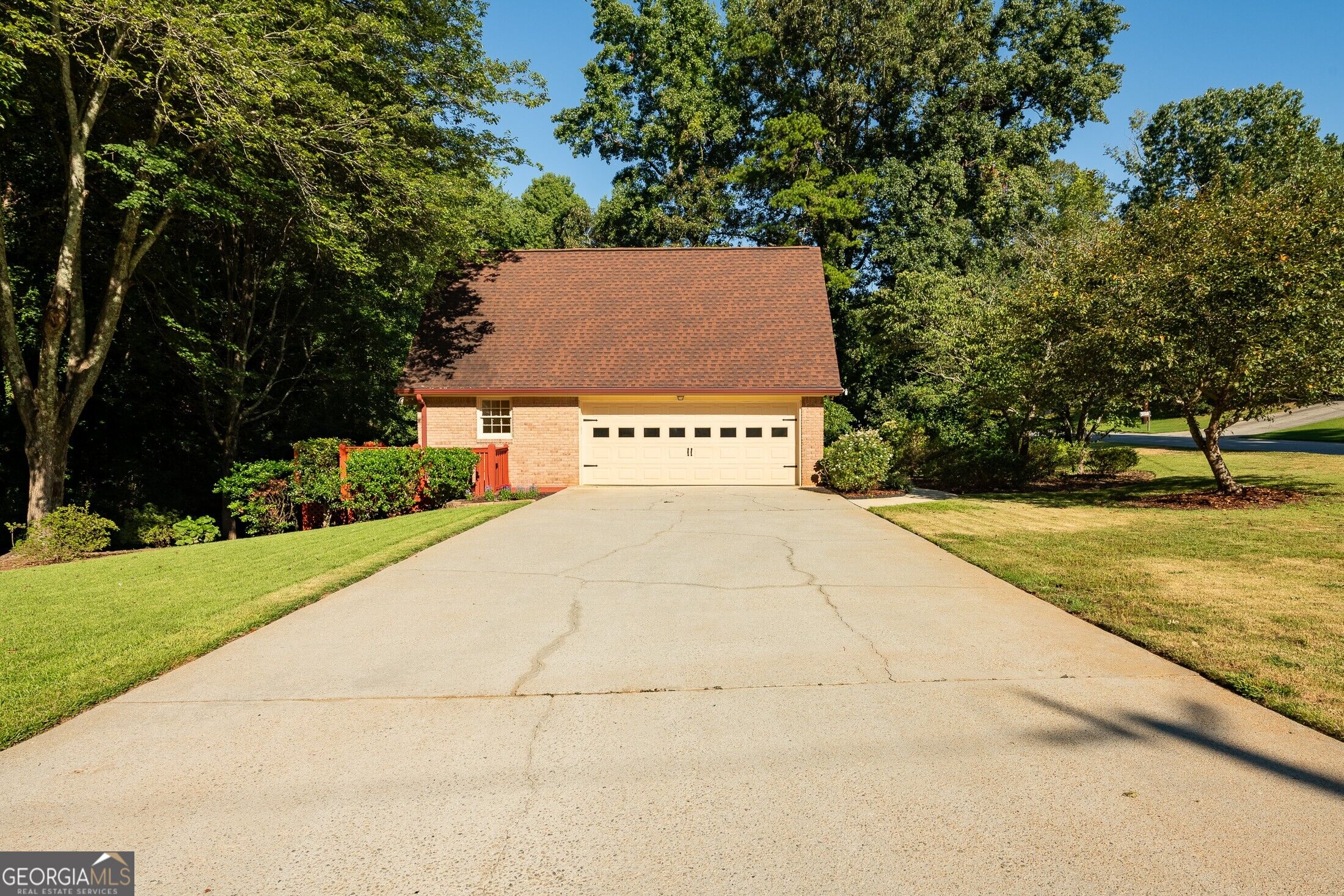 1126 Timothy Terrace Property Photo 5