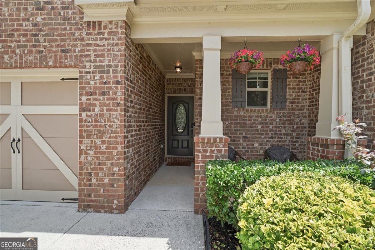 2449 Beauchamp Court Property Photo 6