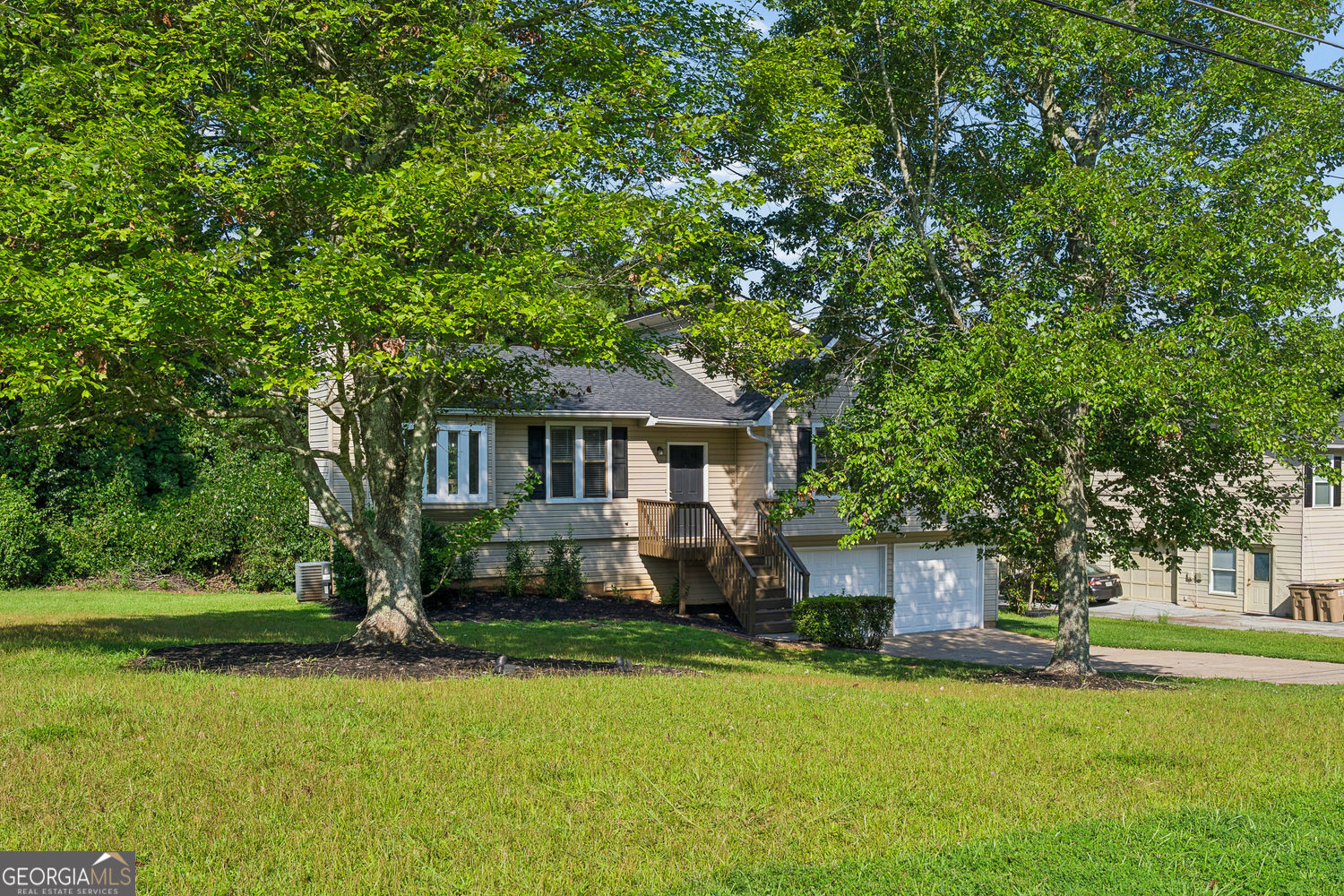 1015 Malibu Drive Property Photo 2
