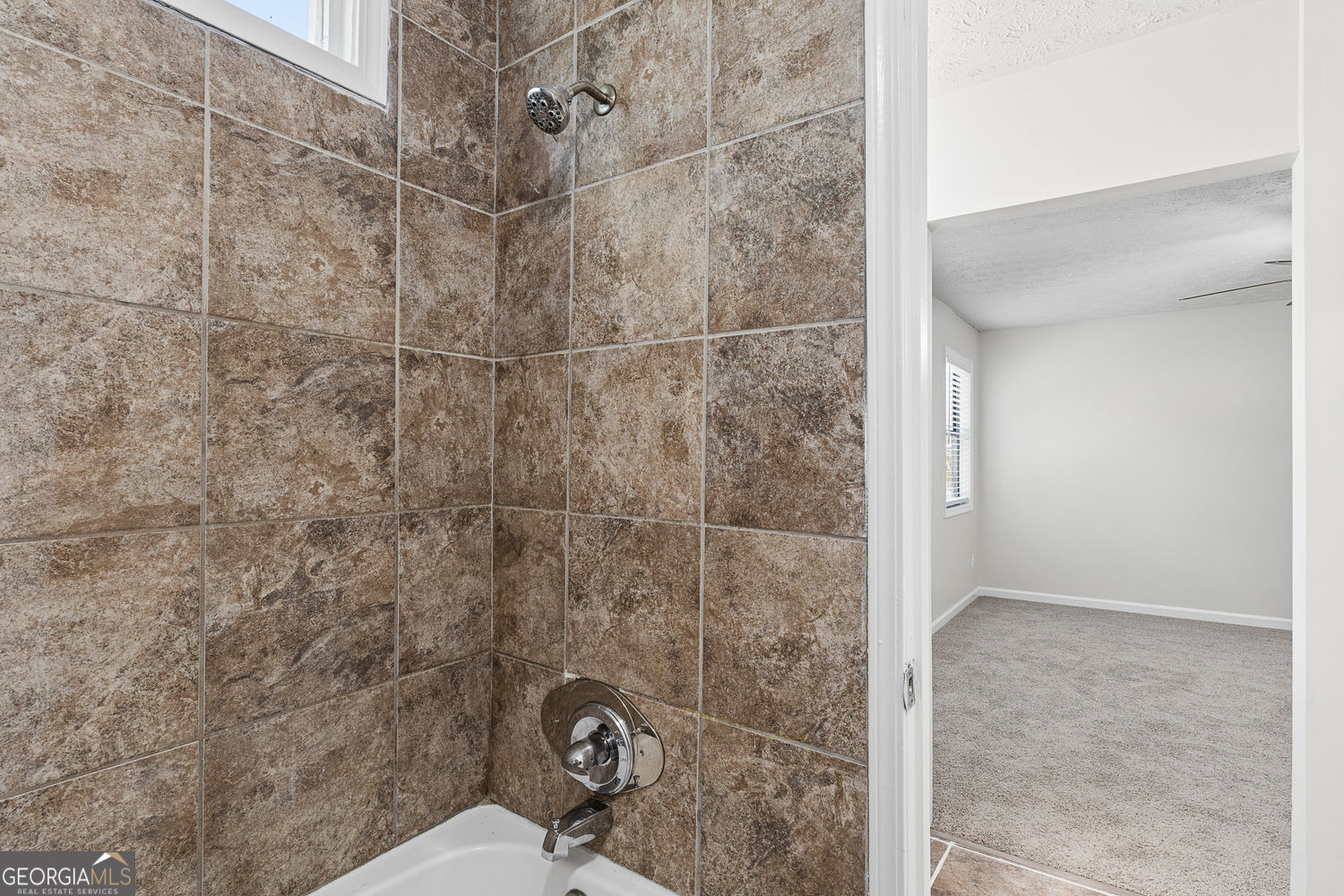 1015 Malibu Drive Property Photo 15