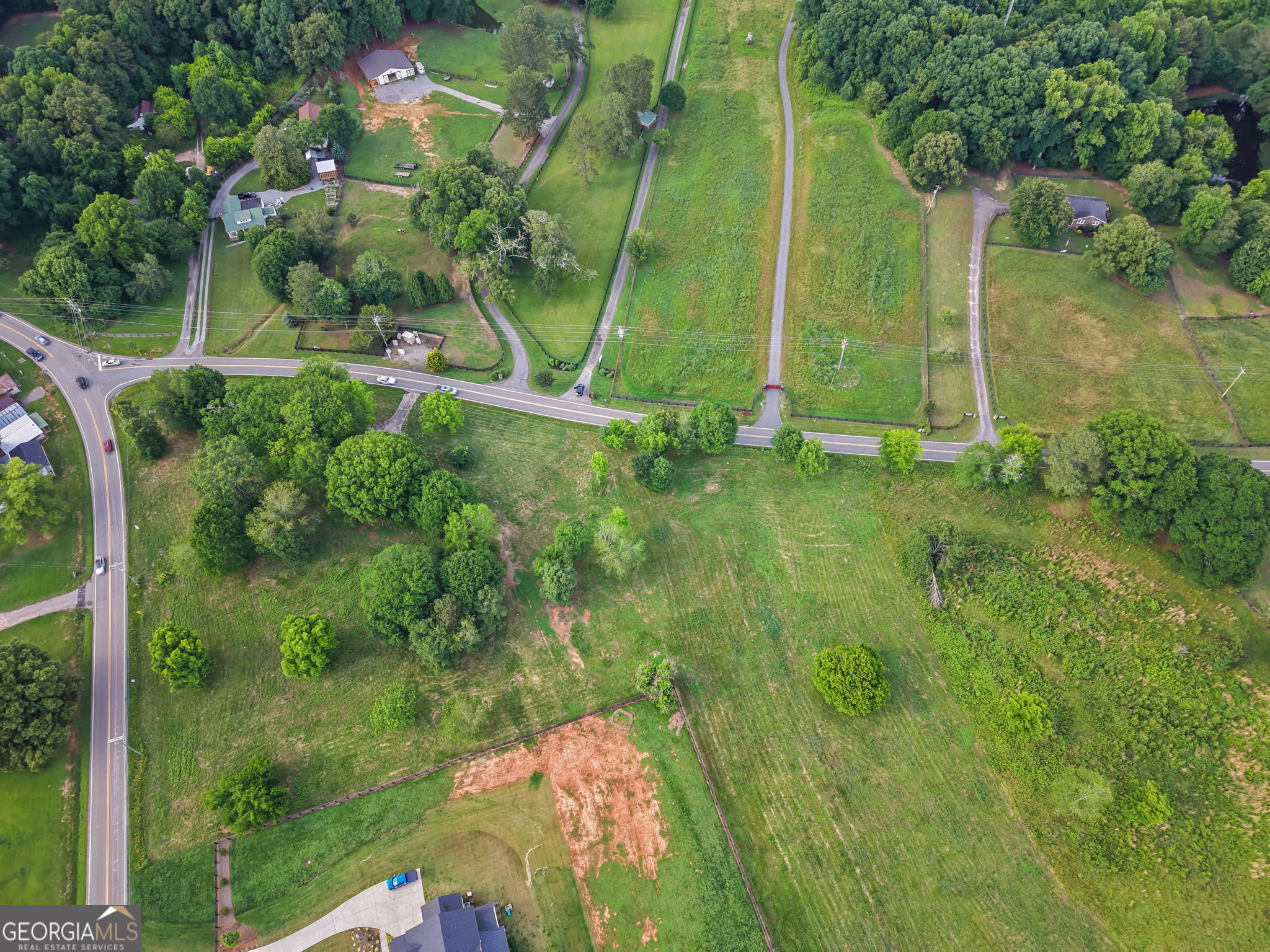 5385 Drew Road Property Photo 6