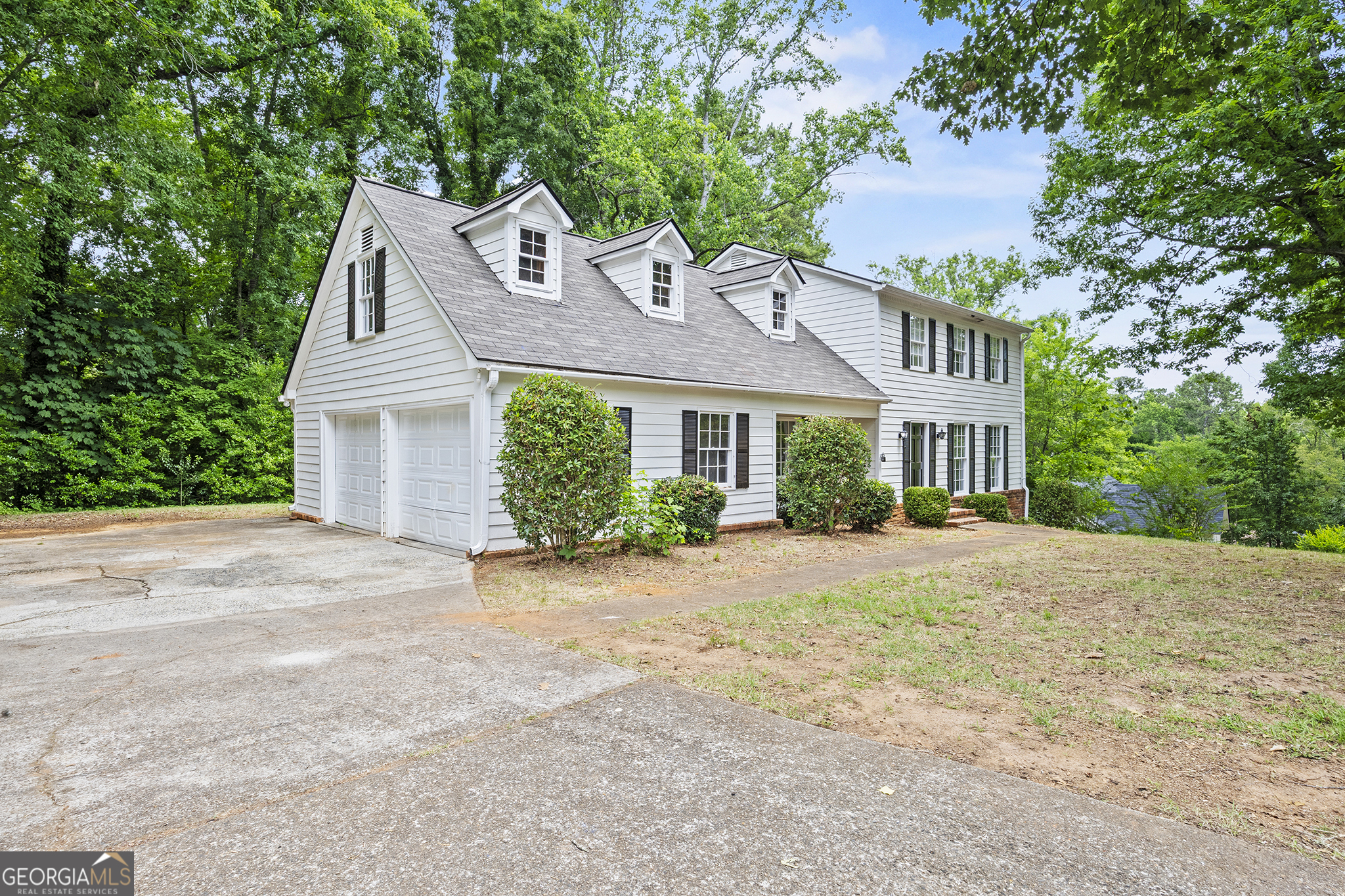 602 Commanche Drive Property Photo 3