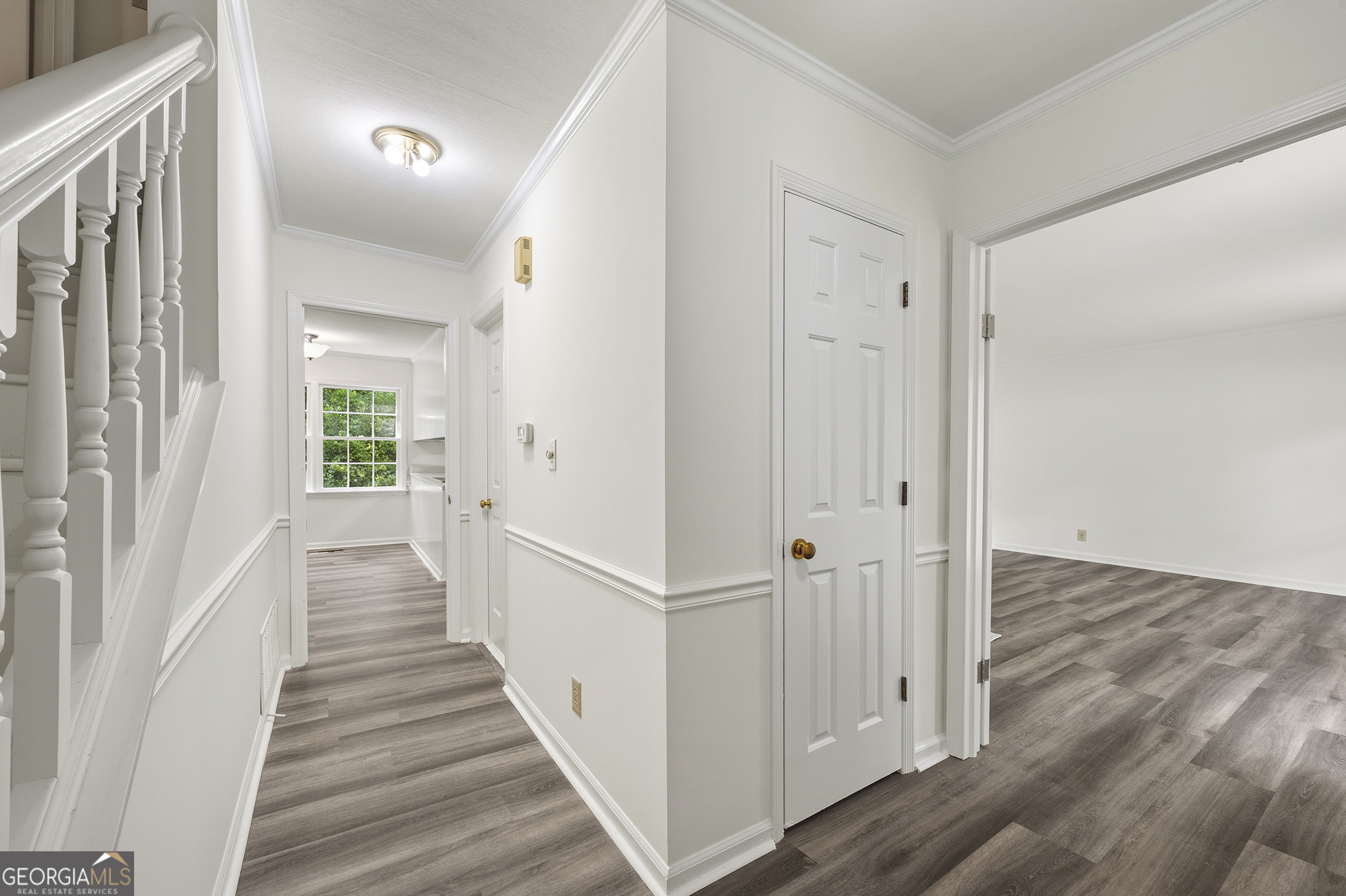 602 Commanche Drive Property Photo 4