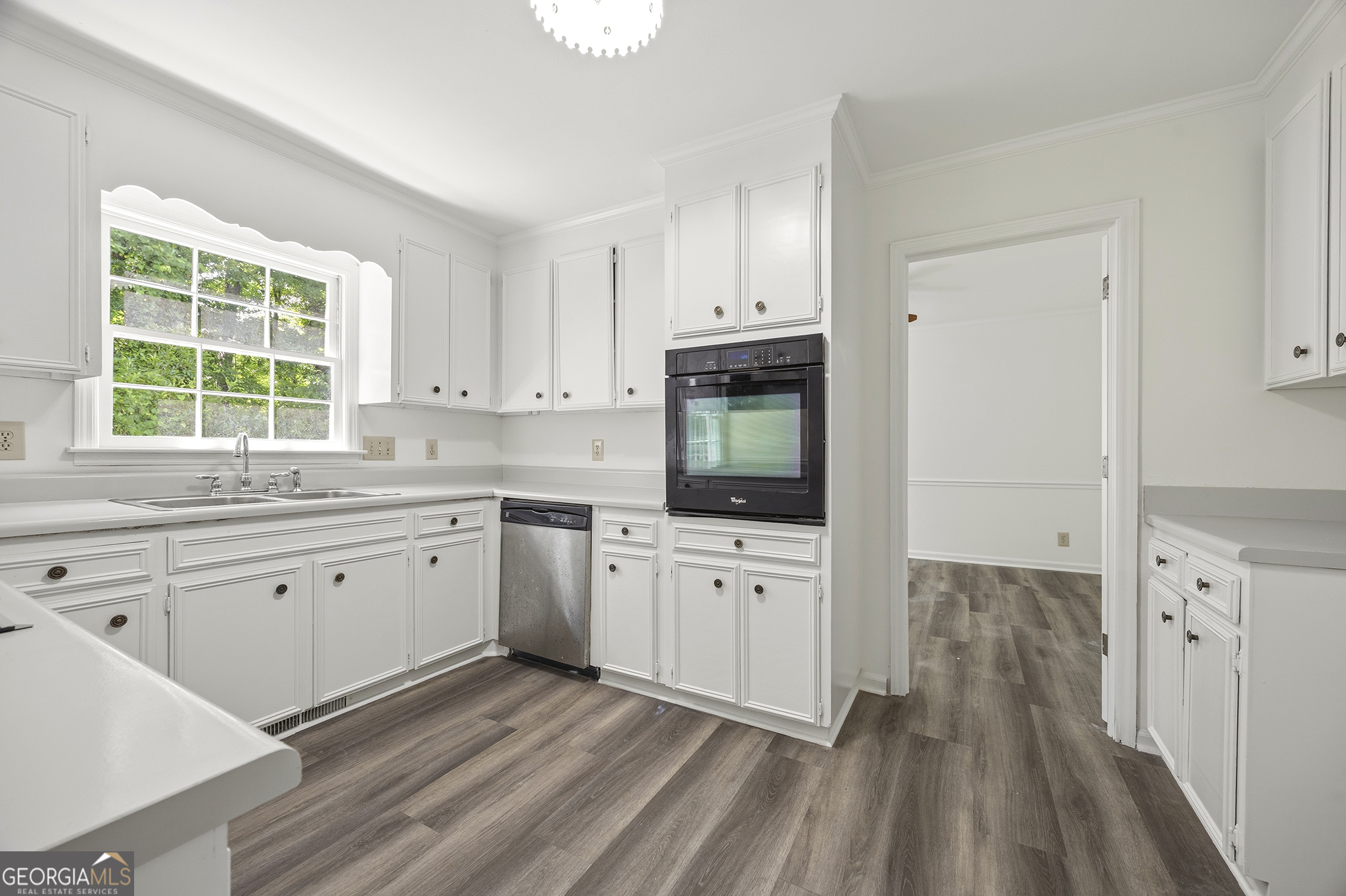 602 Commanche Drive Property Photo 10