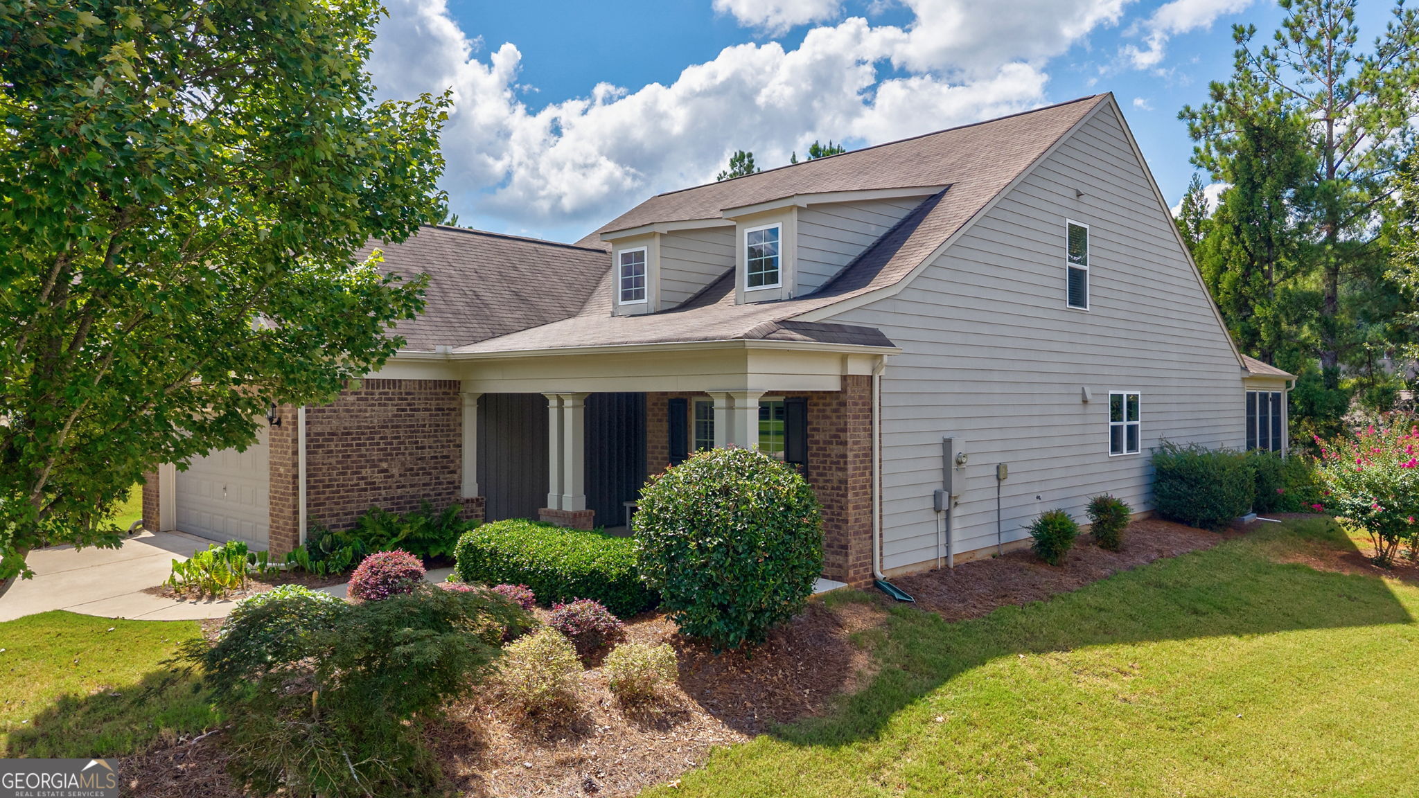 1031 Creekwood Place Property Photo 2