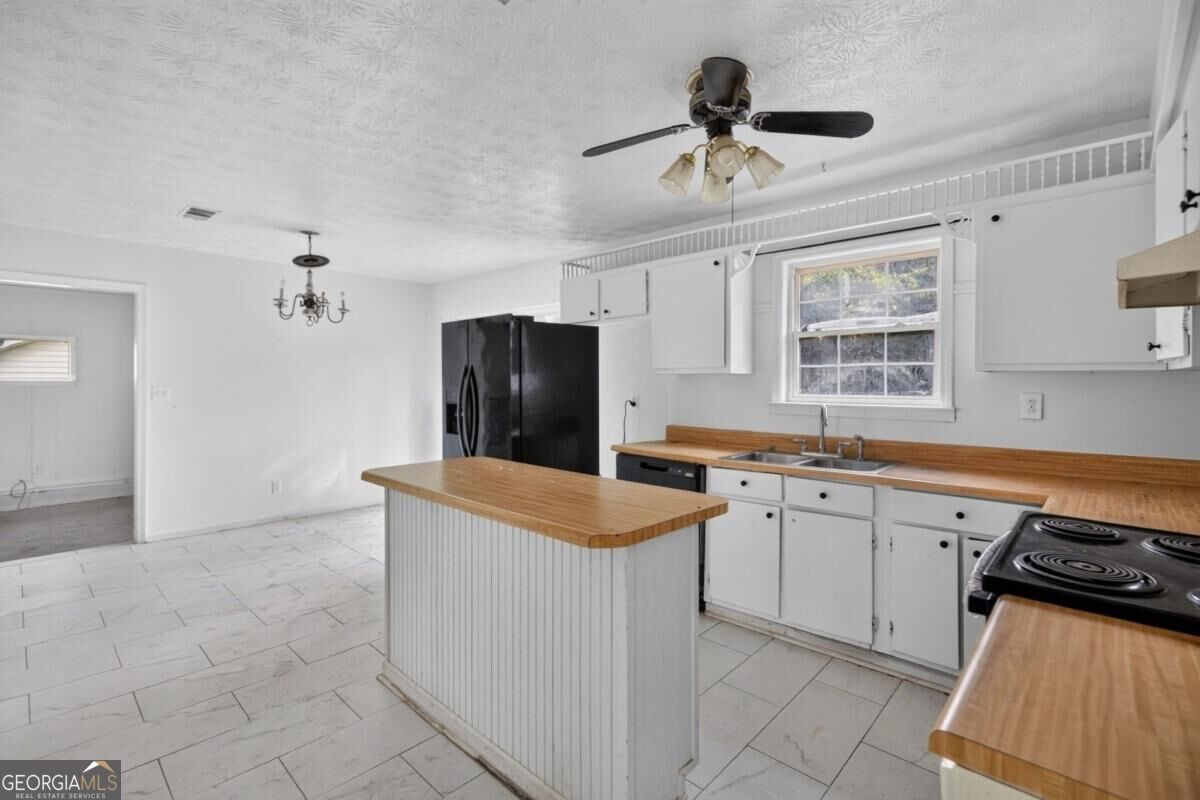 150 Woodcrest Way Property Photo 8
